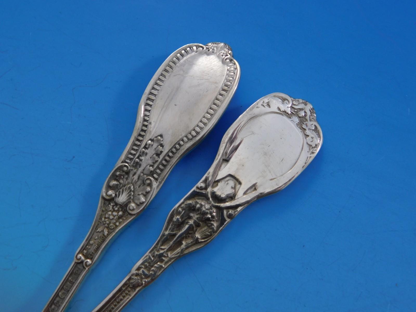 Mythologique by Gorham Sterling Silver Flatware Set for 8 Service 48 pieces Excellent état - En vente à Big Bend, WI