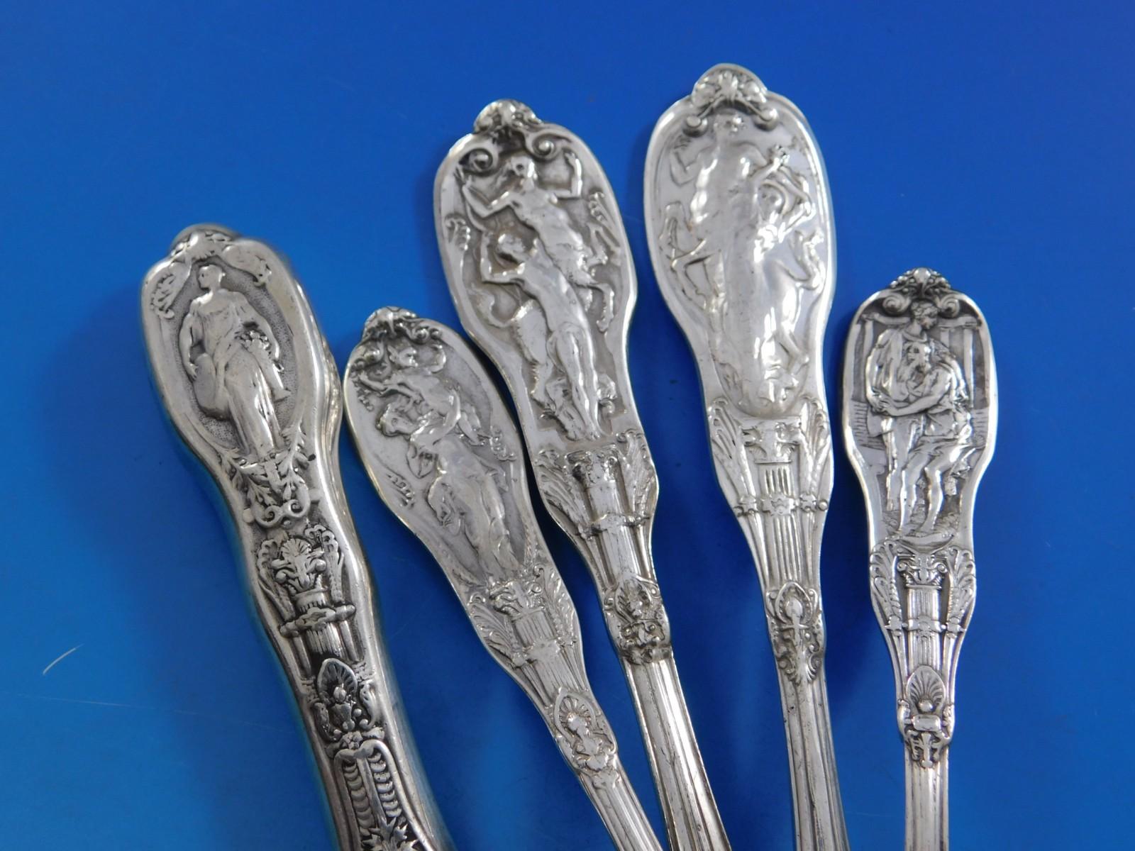20ième siècle Mythologique by Gorham Sterling Silver Flatware Set for 8 Service 48 pieces en vente