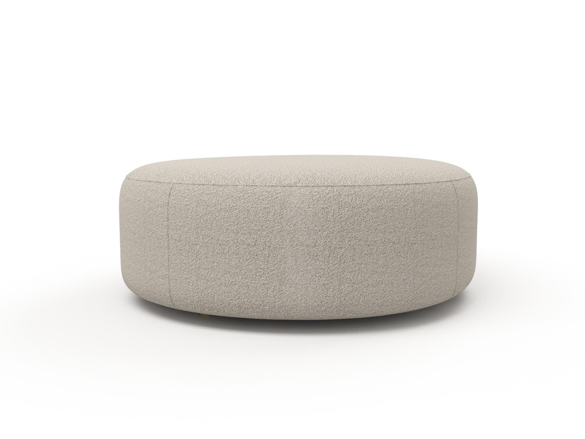 Pouf Mythos di Marioni
Dimensioni: L 145 x P 120 x H 45 cm. 
Materiali: Tappezzeria: Tessuto/Tessuto 4 Mt. PELLE 6 Mq.
Codice prodotto: I0332

Forma e linee pure, un pouf indipendente con la possibilità di essere composto e scomposto secondo le