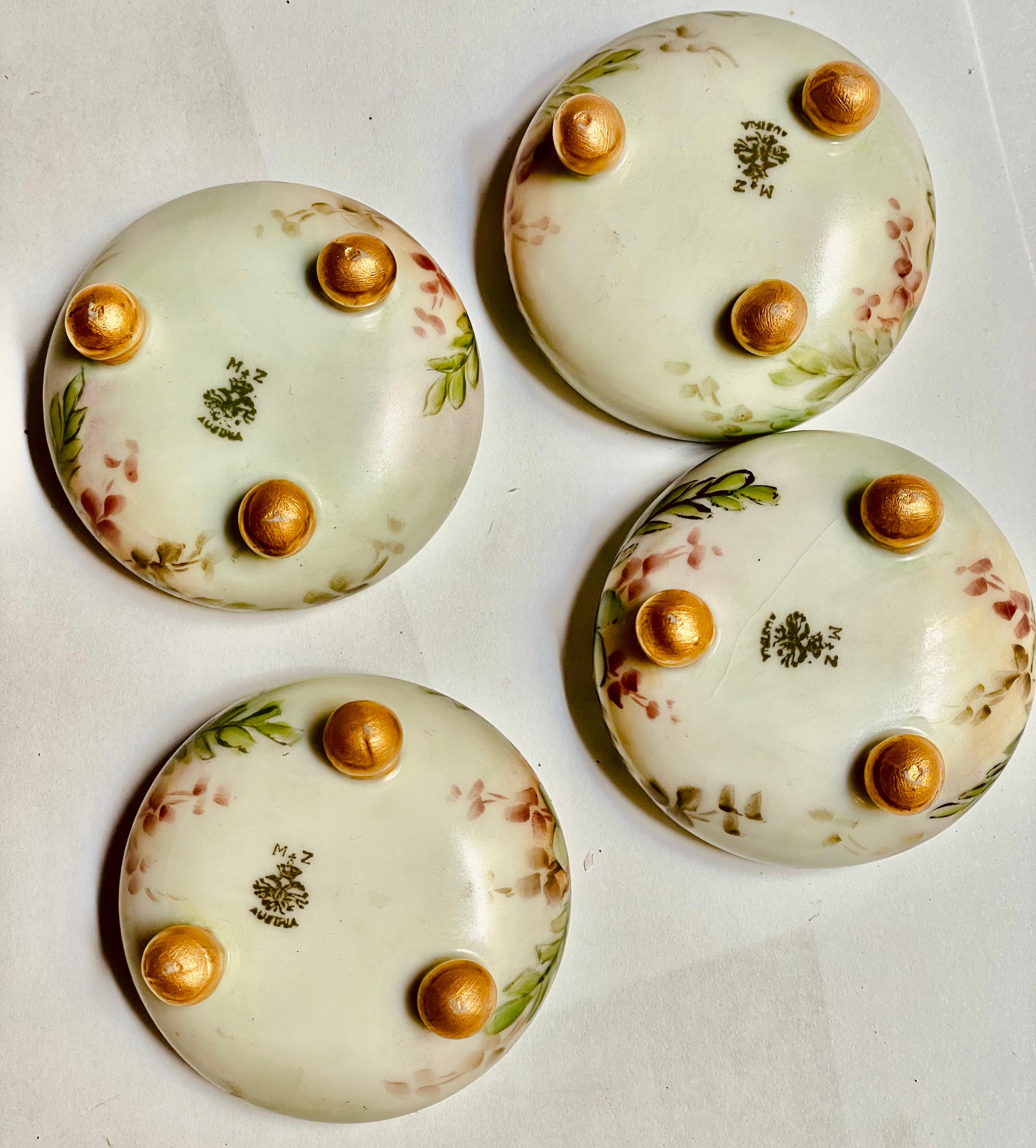 MZ Austria Salières individuelles peintes à la main Plats à noix Sels Ensemble de 4 en vente 1