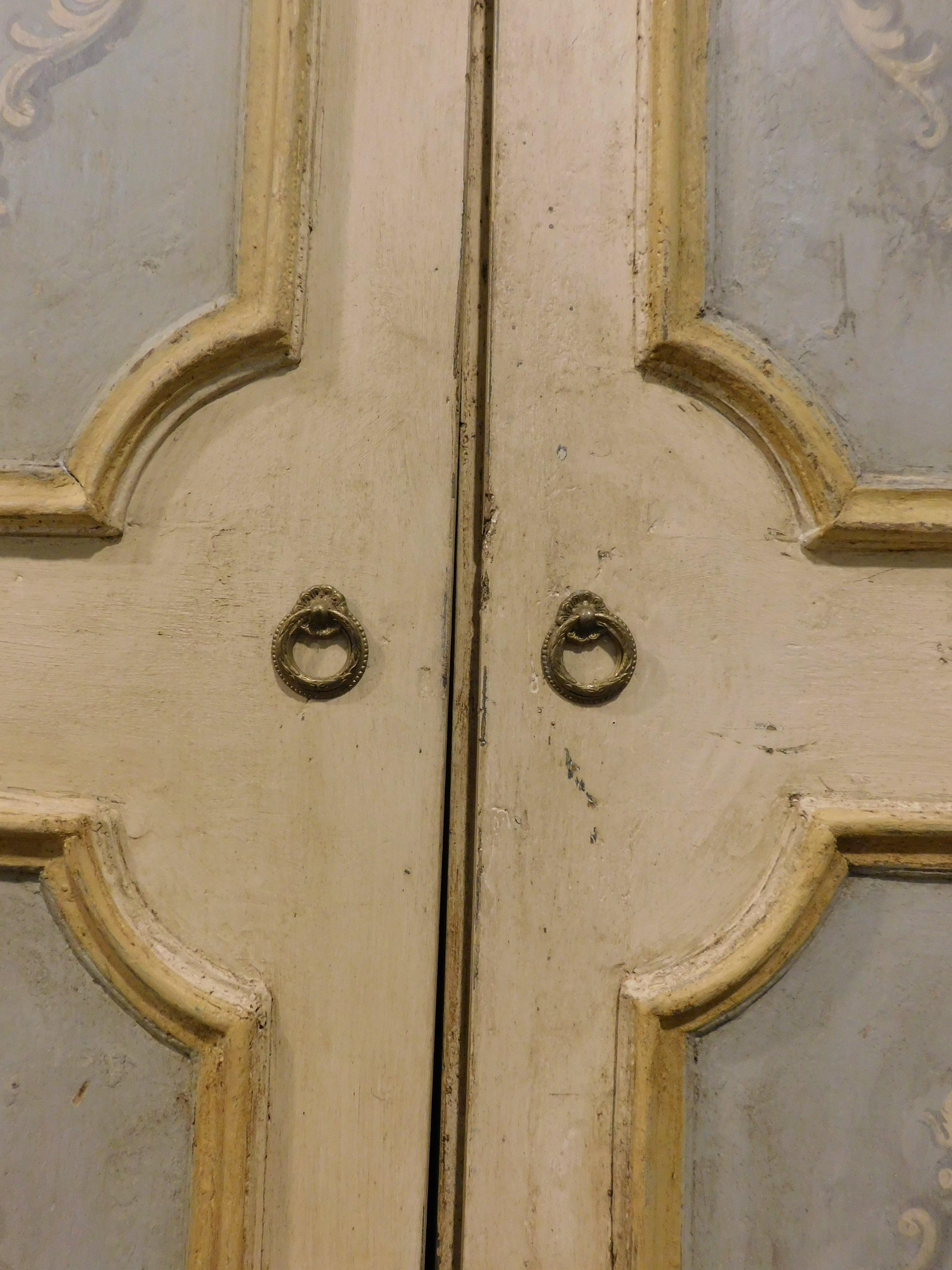 Fino al XVIII secolo N. 2 porte doppie in legno laccato e dipinto, a due ante, Italia in vendita