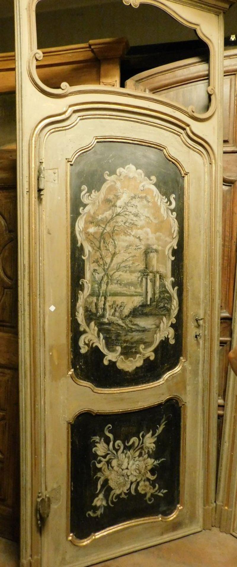 N. 2 internal doors in walnut and richly painted with frame and overdoor, Italy In Good Condition For Sale In Cuneo, Italy (CN)