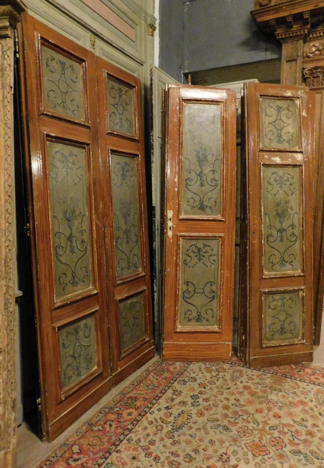 n. 6 antique double doors, double-wing lacquered in wood and painted with a motif of the time in shades of blue, also finished on the back, built entirely by hand in the 19th century in Italy.
Beautiful in set, in case you want to use all the doors