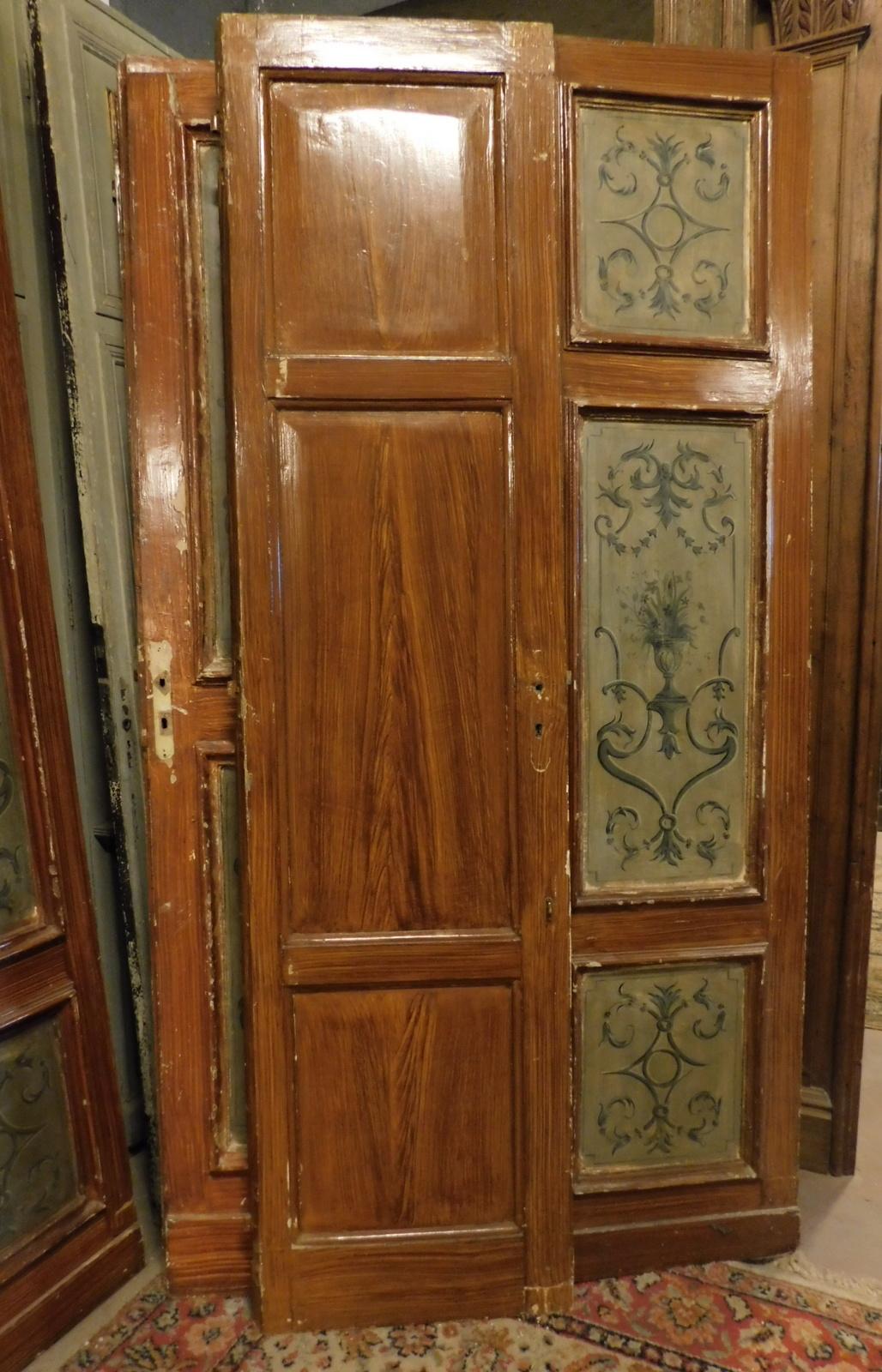 N. 6 Antique Double Doors, Lacquered and Painted, 19th Century, Italy In Good Condition For Sale In Cuneo, Italy (CN)