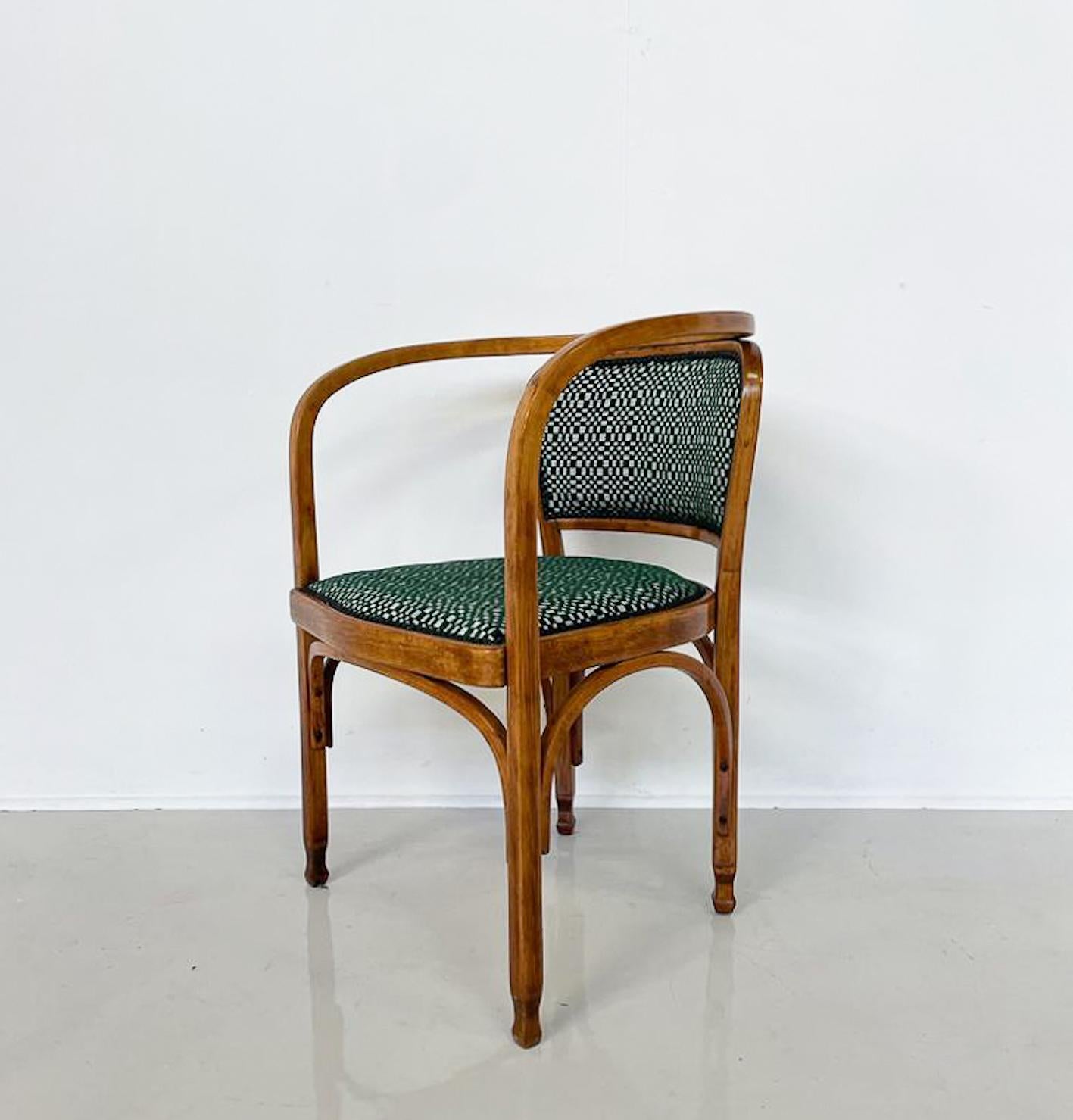 Early 20th Century N° 715 Gustav Siegel Armchair for Kohn, Fabric and Wood, Austria, 1900s For Sale