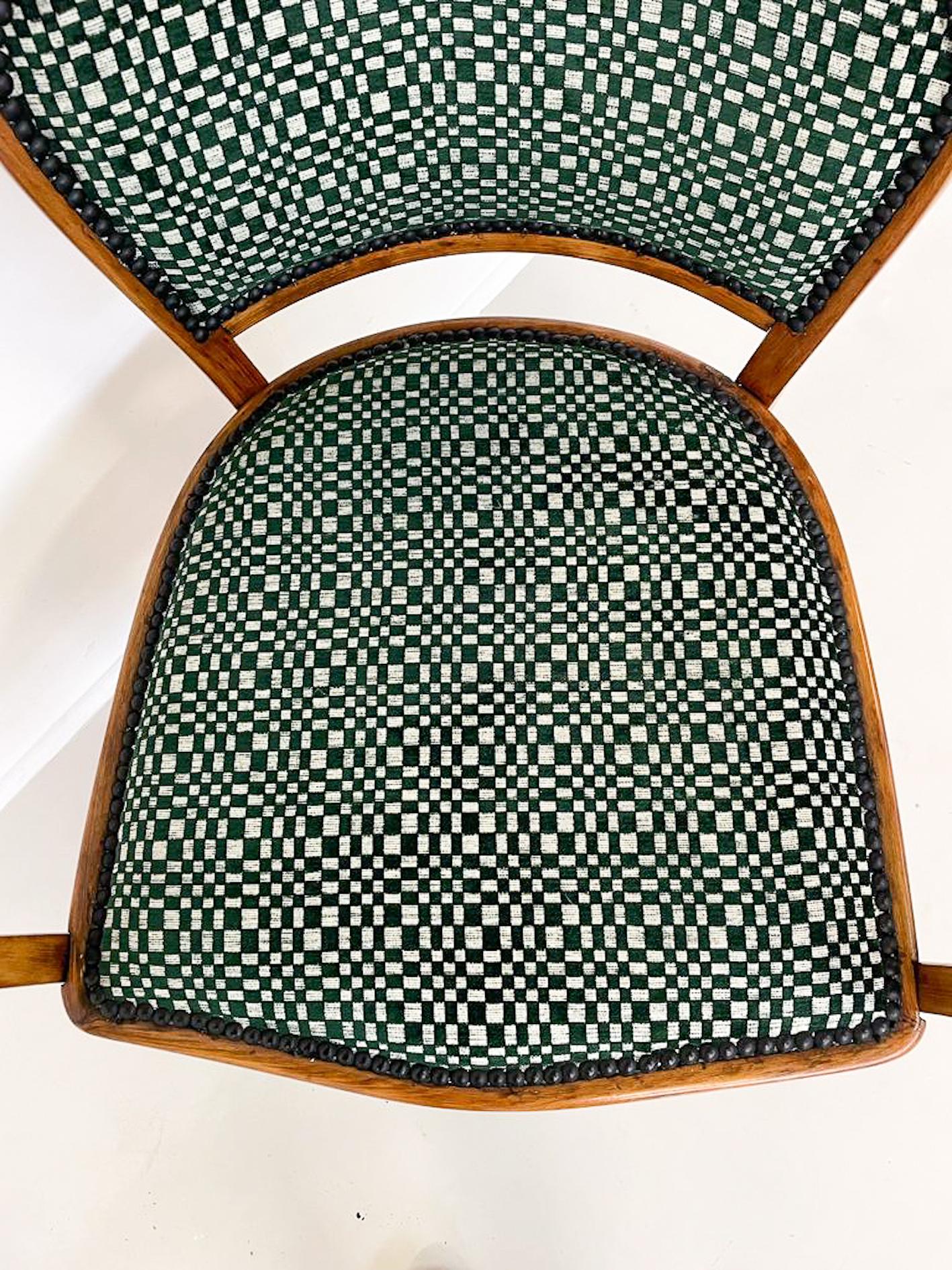 N° 715 Gustav Siegel Armchair for Kohn, Fabric and Wood, Austria, 1900s For Sale 2