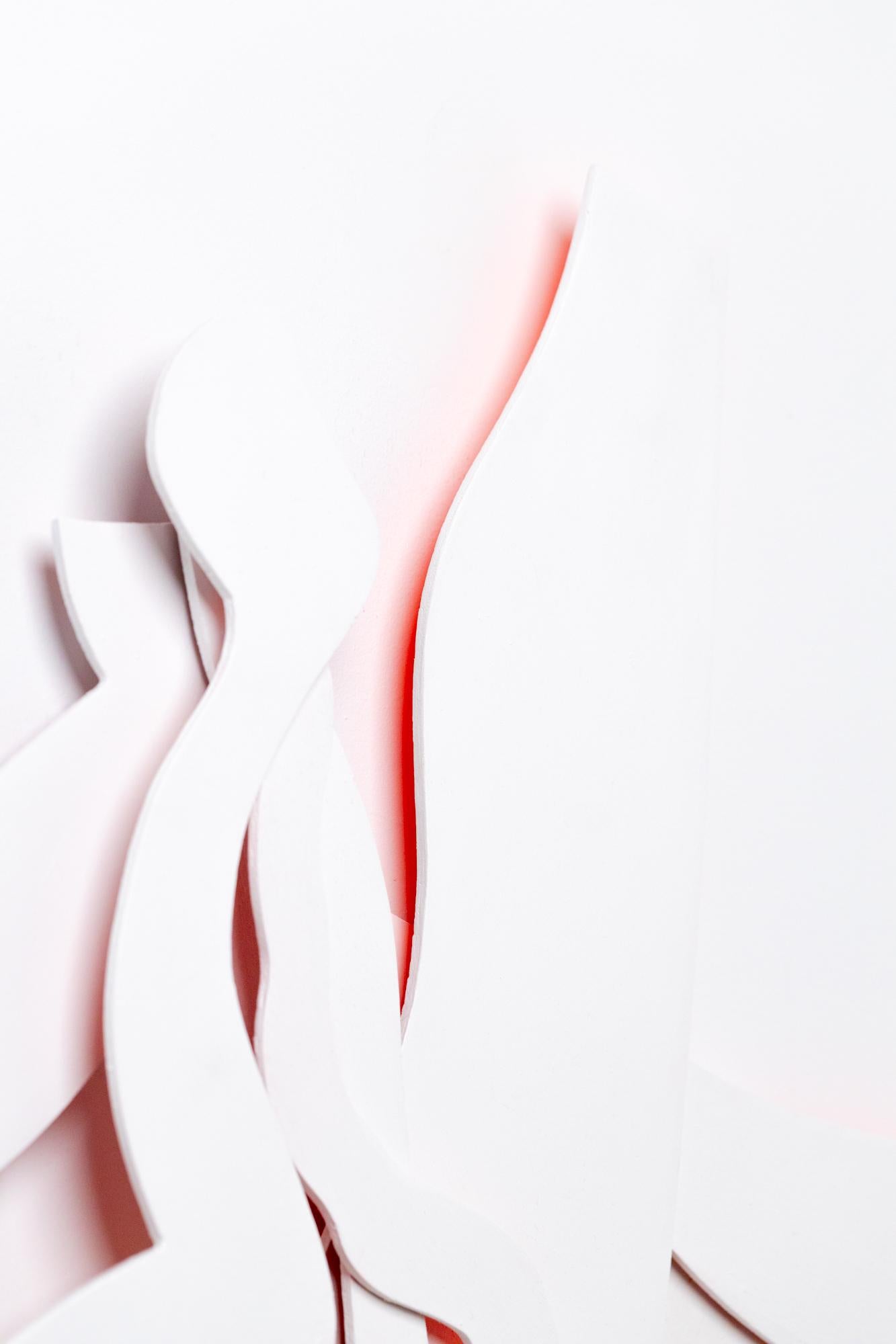„Louise III“, Acryl auf Holz, Geometrische abstrakte Skulptur (Braun), Abstract Painting, von NDA