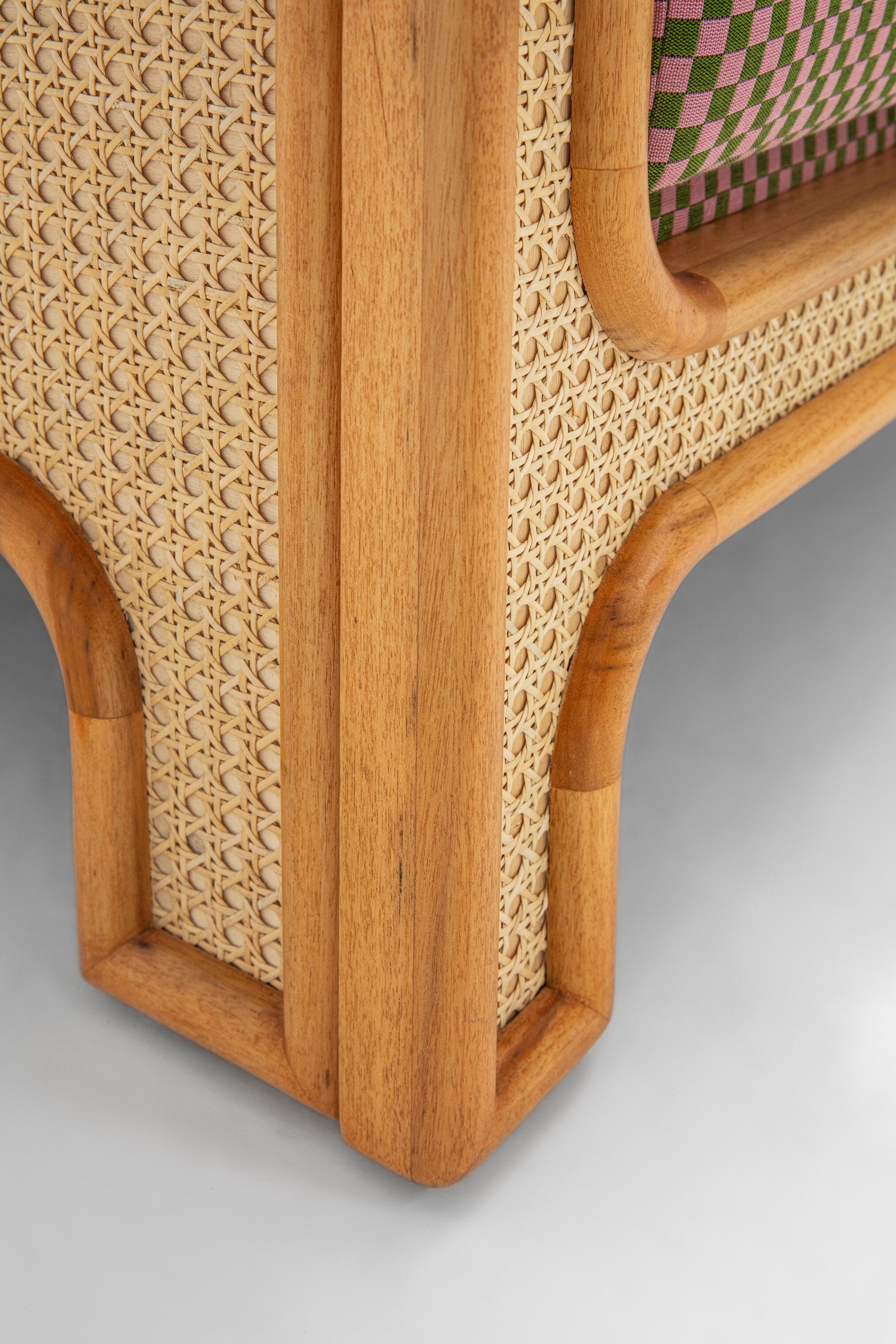 N-Gene Sessel Kirschbaum & Olive von Merve Kahraman, handgefertigtes Holz und Polsterung im Angebot 1