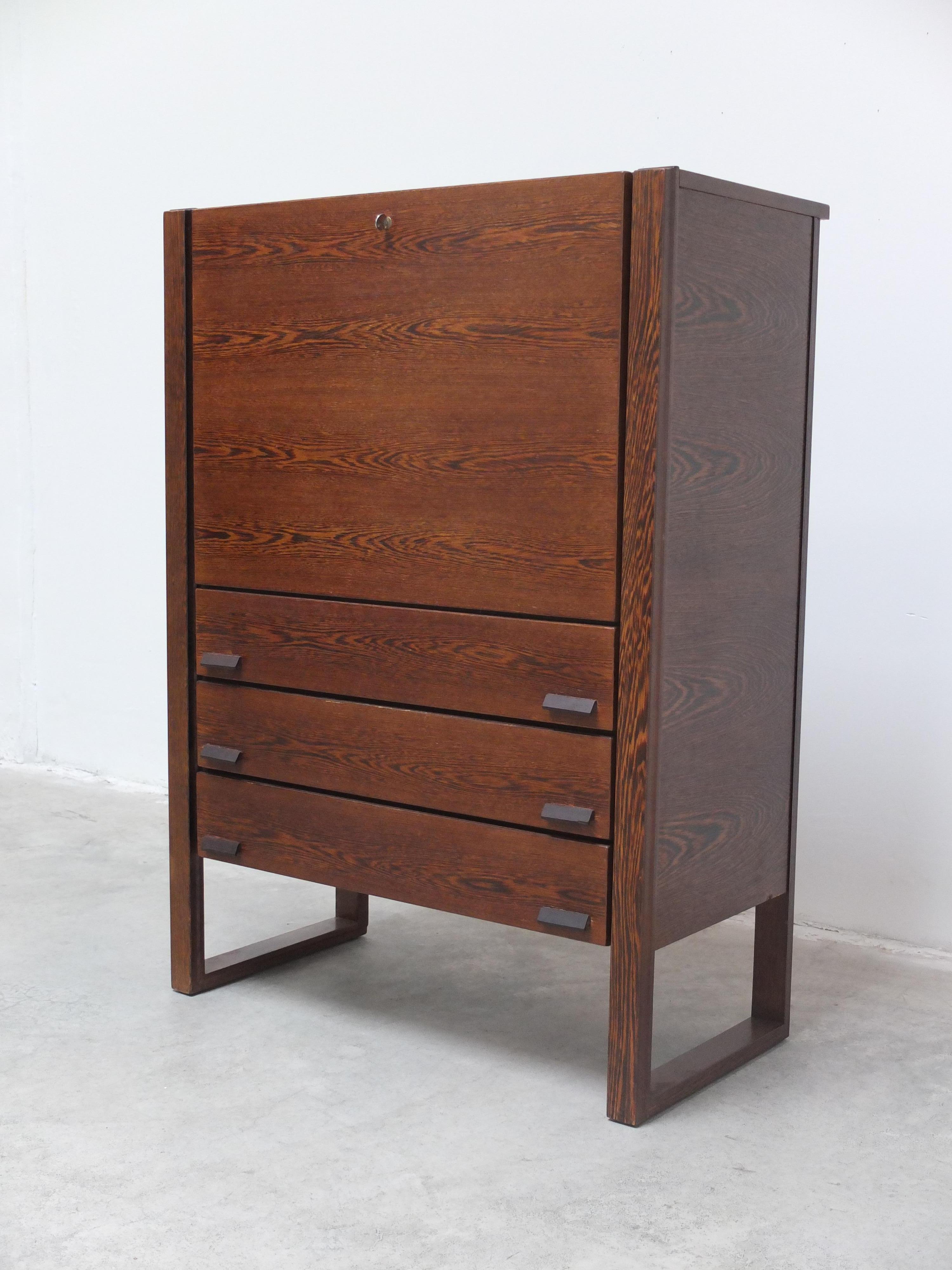 N-Line 'Team Program 500' Bar Cabinet in Wengé, 1966 In Good Condition For Sale In Antwerpen, VAN