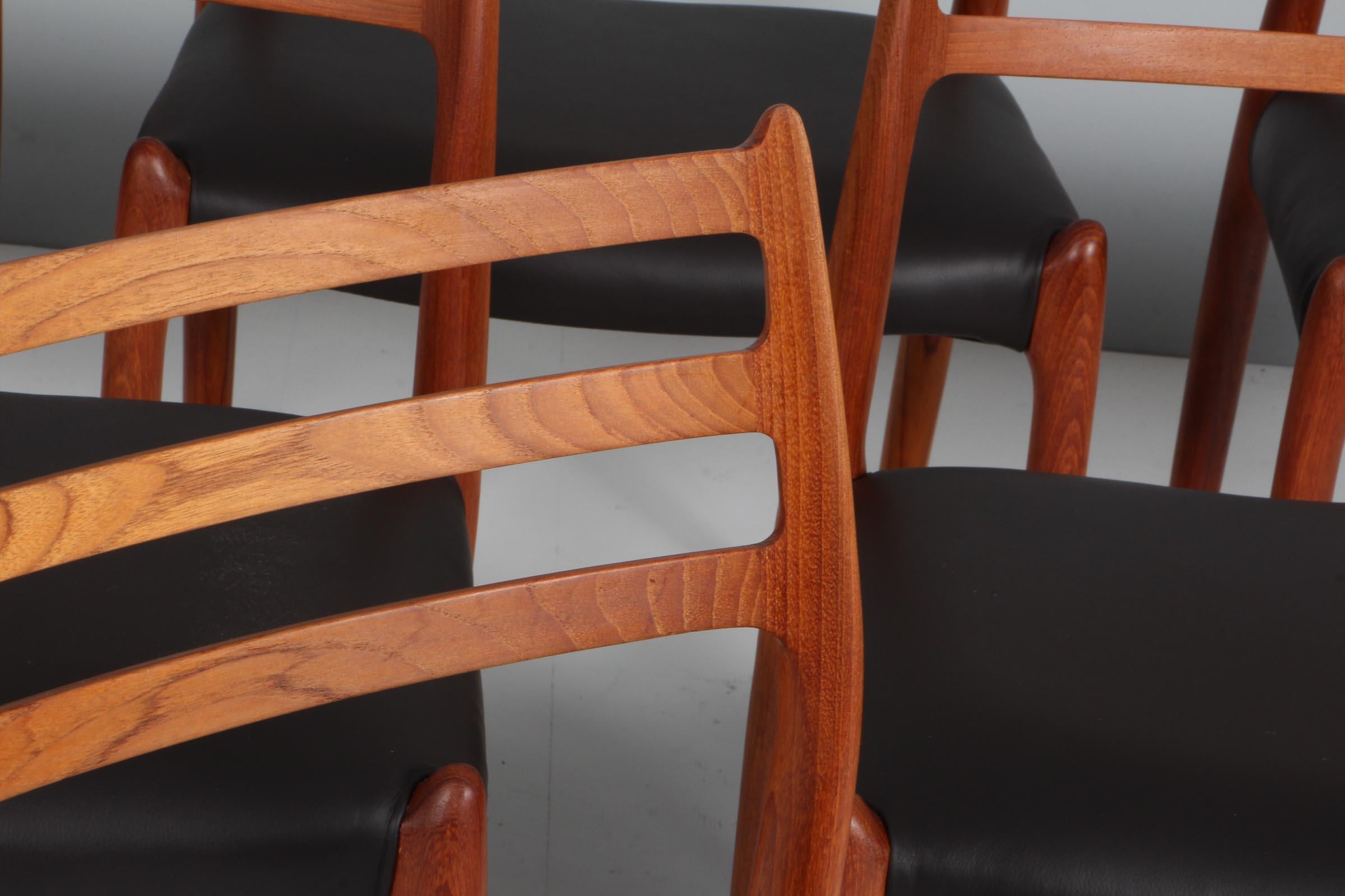 Teak N. O. Møller dining chairs in teak, model 78