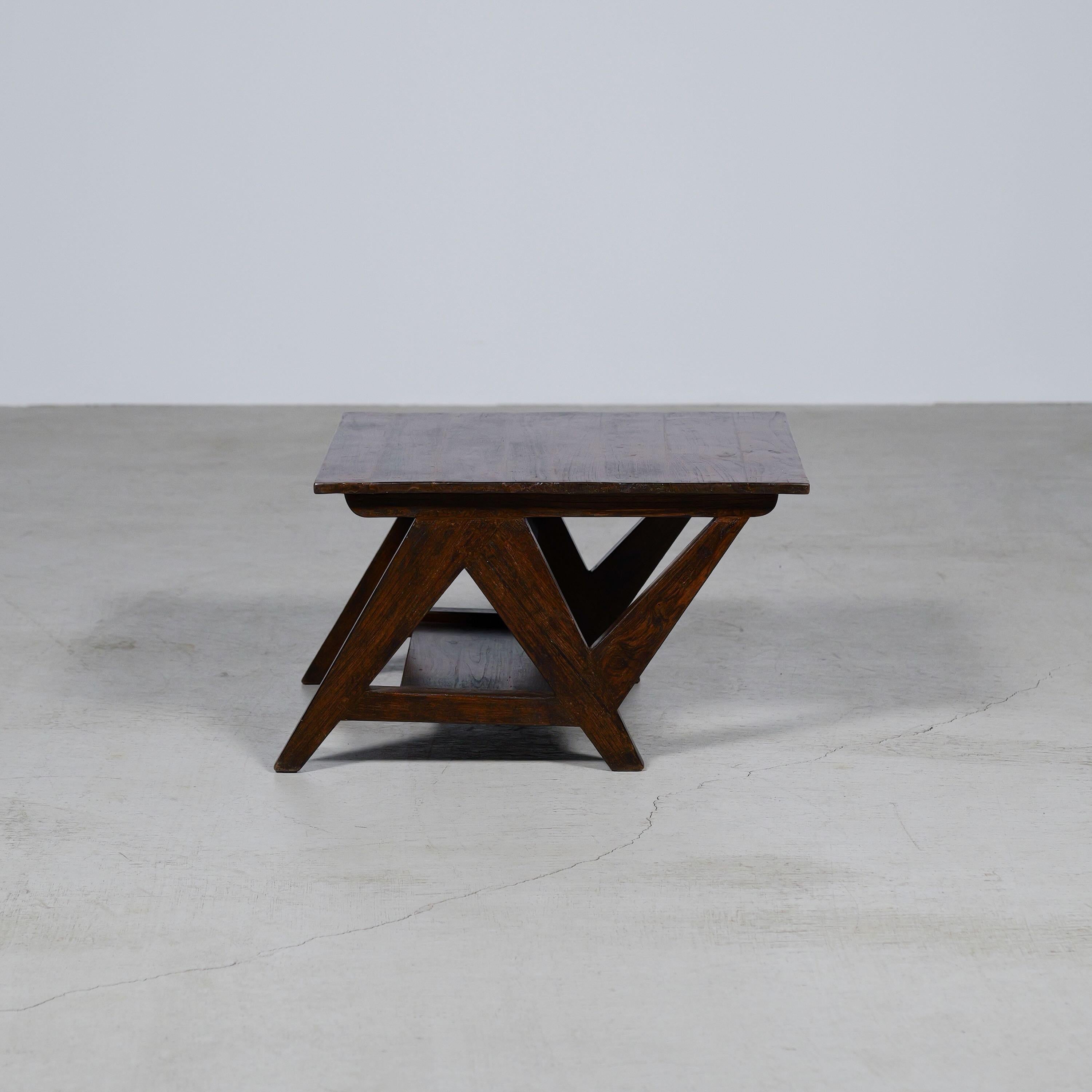 N-Shape Coffee Table by Pierre Jeanneret for Chandigarh, India, Circa 1960 In Good Condition For Sale In Tokyo, JP