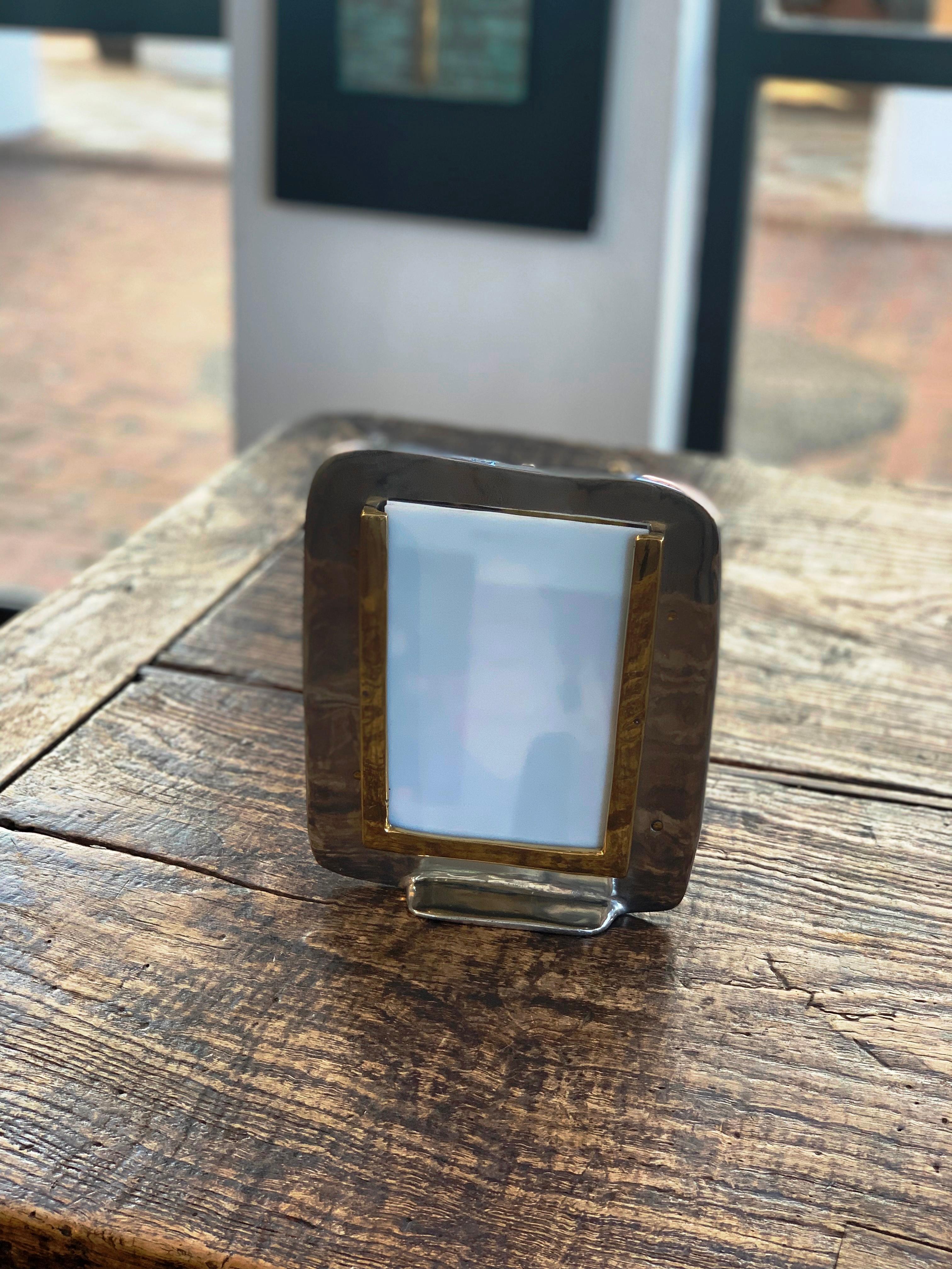 N026 PIcture frame, silver and gold colured in solid cast brass and aluminium In New Condition For Sale In Benahavis, AN