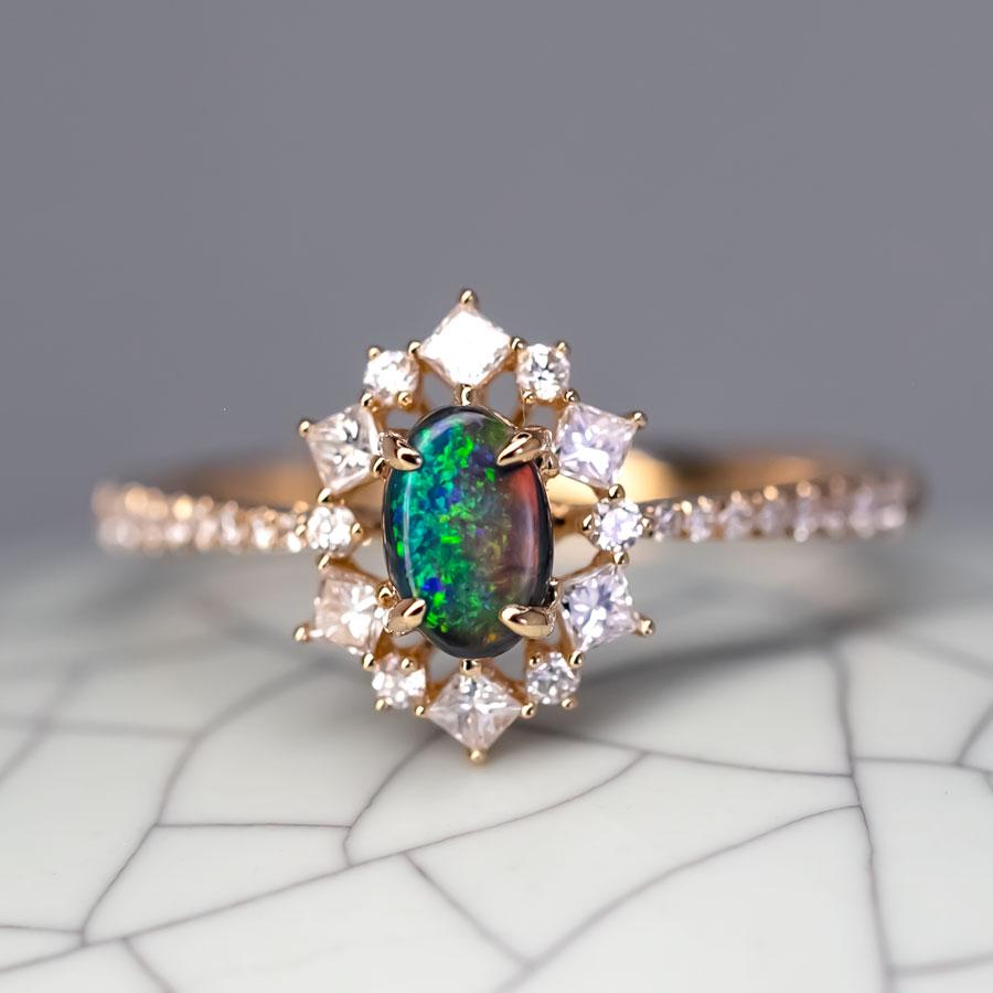 N1 Black Opal  Bague de fiançailles princesse diamant halo or jaune 18K Neuf - En vente à Suwanee, GA