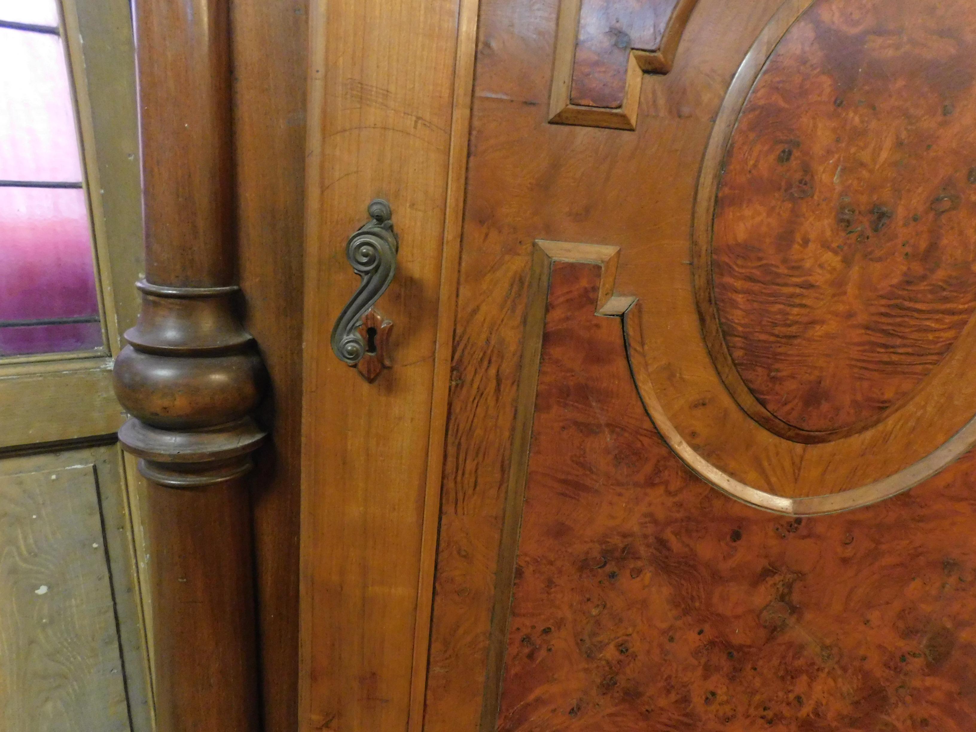 n.2 Portes emblématiques anciennes incrustées de bois différents, 1800 Milan, Italie Bon état - En vente à Cuneo, Italy (CN)