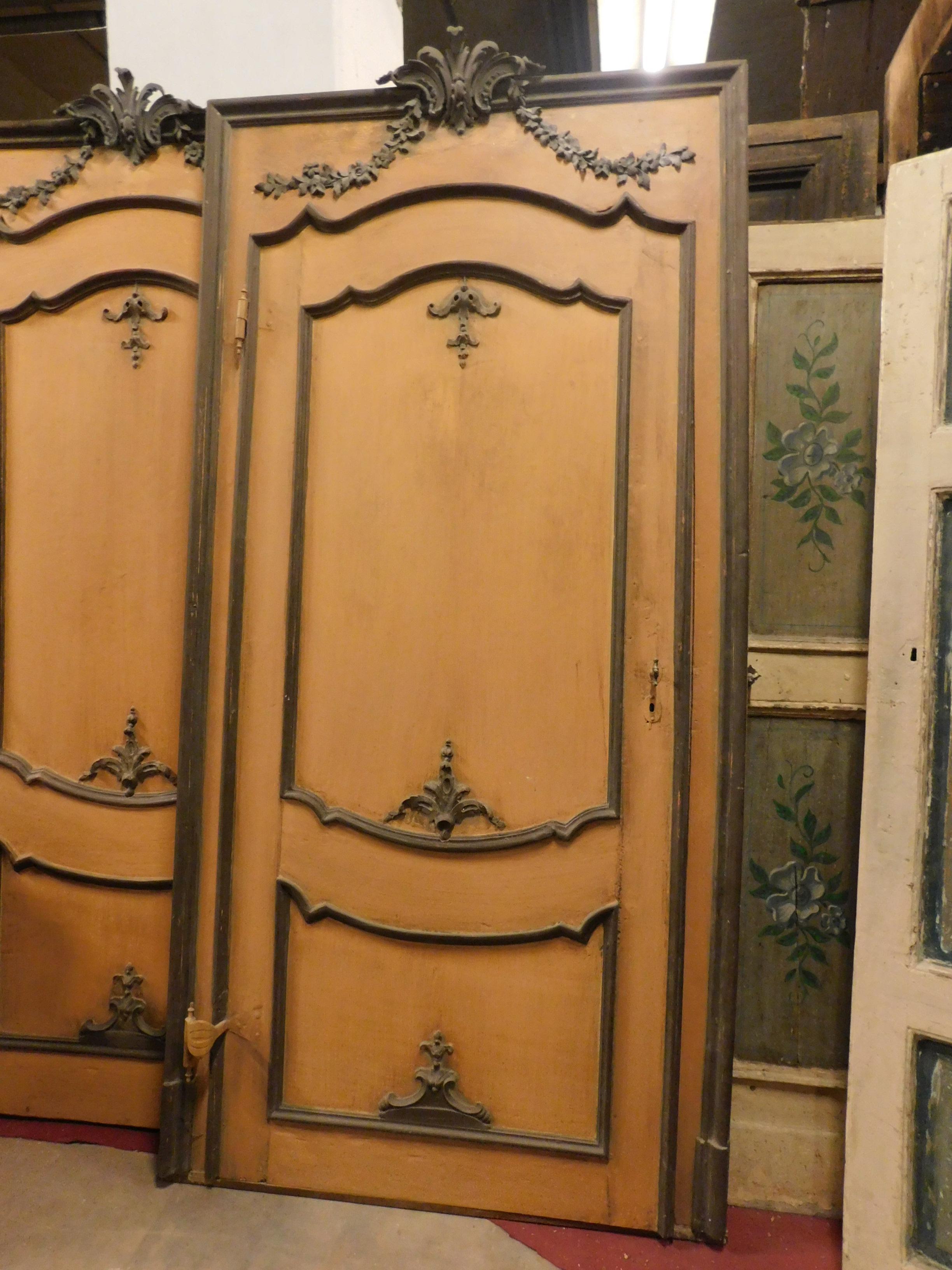 Hand-Painted N.2 Antique Orange Lacquered Doors with Wooden Tinsel Hand Carved, Italy 1700 For Sale