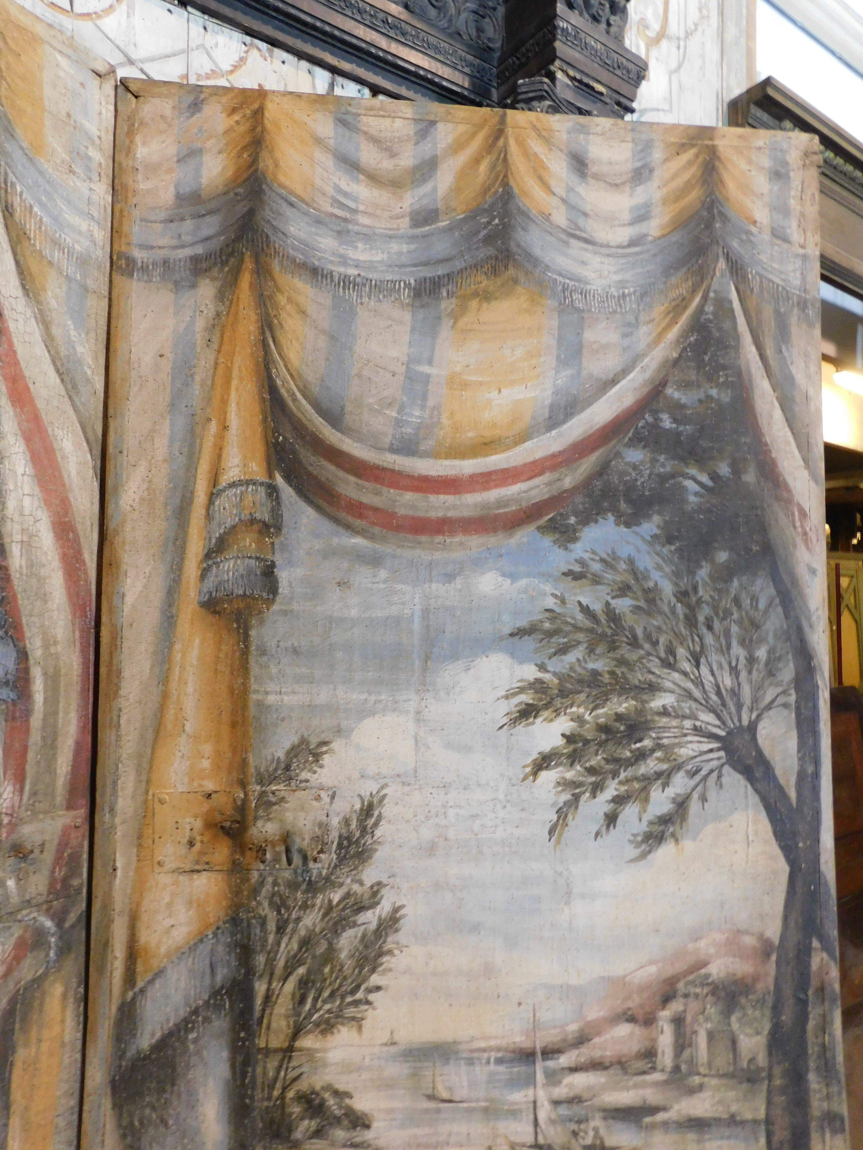 N.2 puertas antiguas de madera, ricamente pintadas de doble cara de tema diferente, Italia siglo XVIII y antes en venta