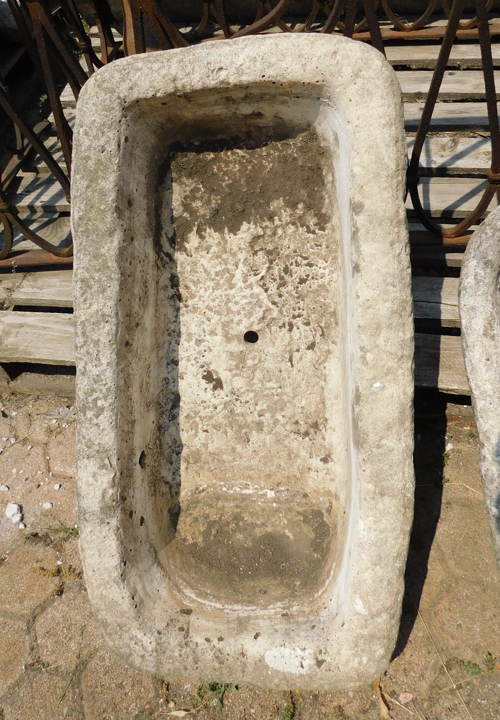 N.2 Basins, Stone Washbasins, for Fountains or Outdoor Sinks In Good Condition For Sale In Cuneo, Italy (CN)