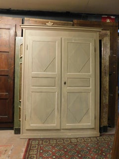 n.2 built-in wardrobes, lacquered placards identic and carved diamonds, Italy