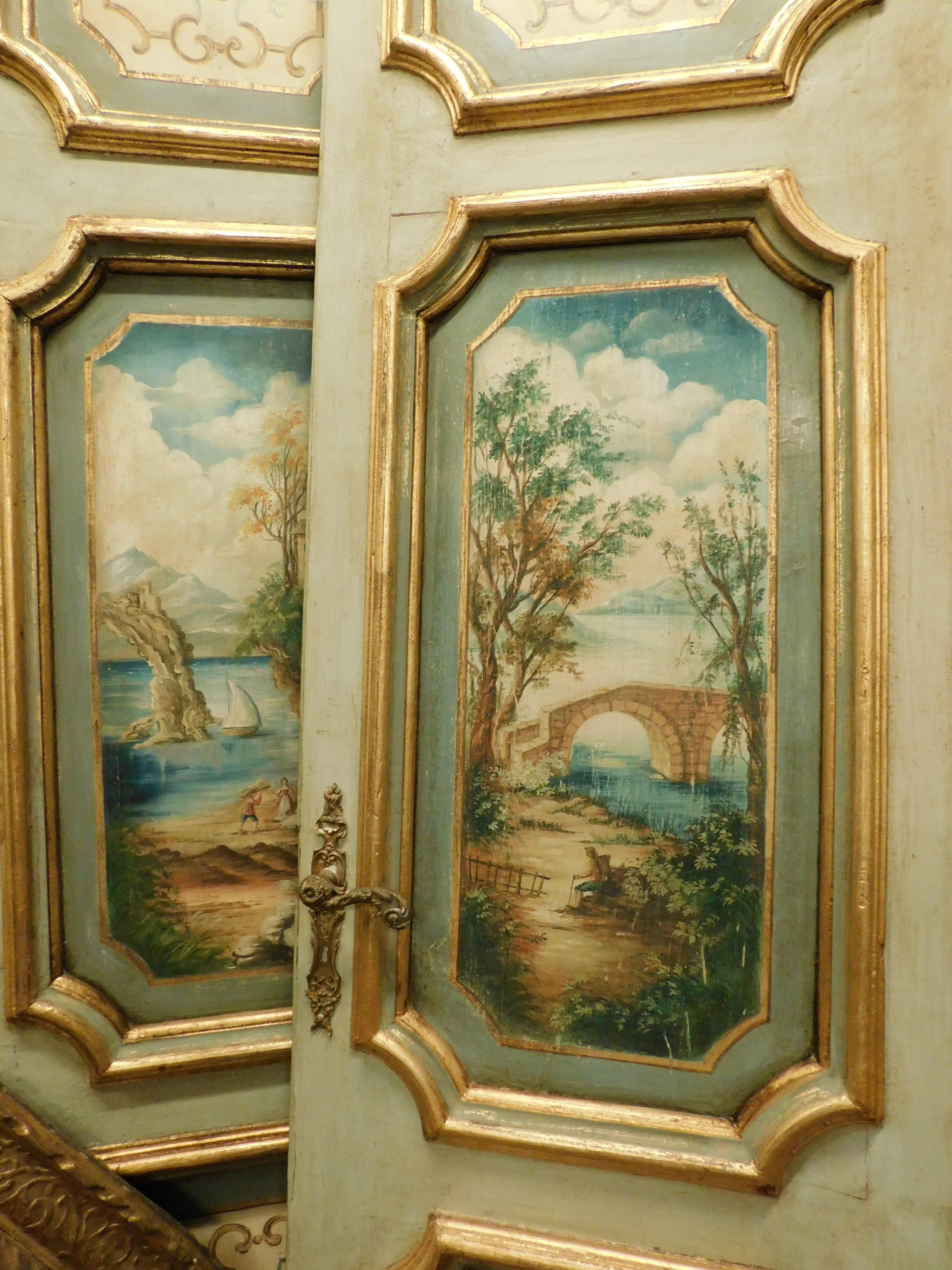 N.2 porte doppie in legno riccamente verniciato, retro laccato, Italia in vendita 2