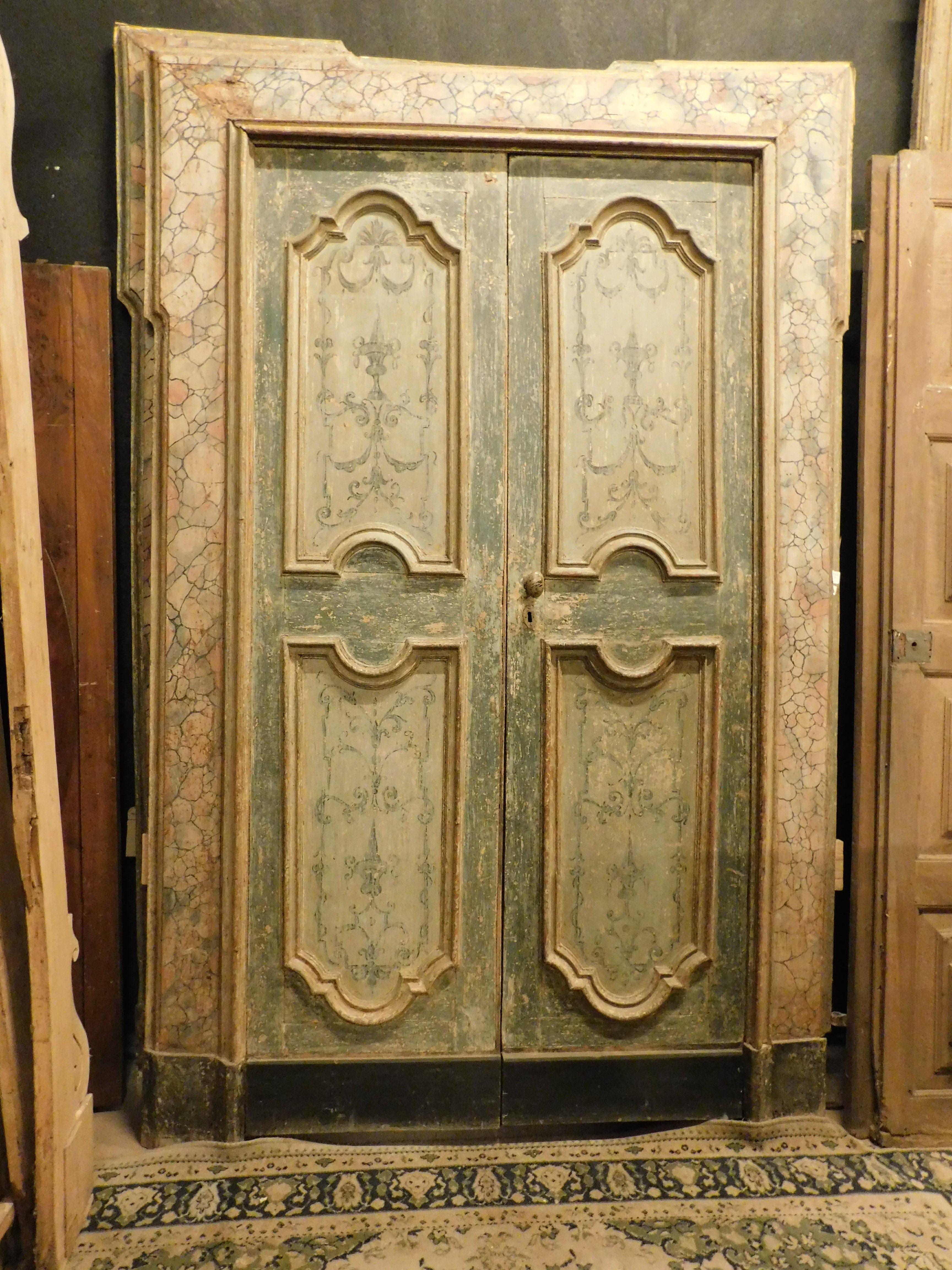 Set of 2 antique interior doors, complete with 2 wings and frame, built in solid wood and lacquered, hand painted with very precious faux marble texture, built in sets for a noble house in the 18th century, from Naples ( Italy), ideal if placed