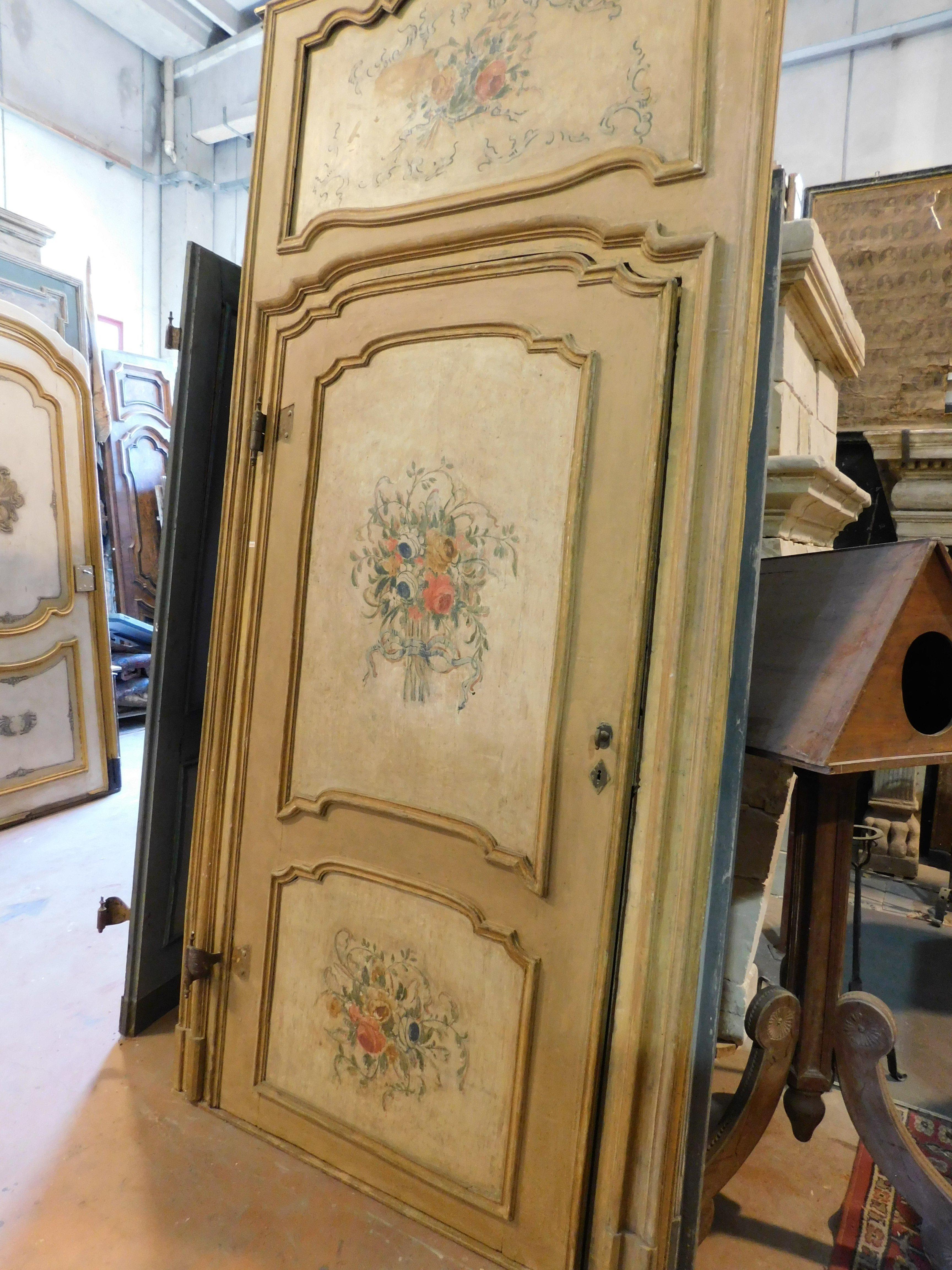 N.2 puertas lacadas de doble hoja con marco y sobrepuerta originales, Génova Italia en venta 2