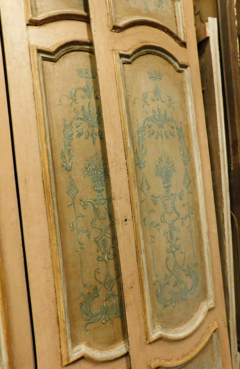 N.2 Lacquered and Painted Double-Leaf Doors, Yellow, 18th Century Rome, 'Italy' In Good Condition For Sale In Cuneo, Italy (CN)