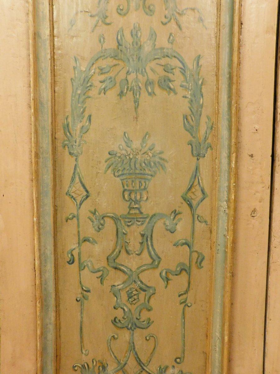 N.2 Puertas de Doble Hoja Lacadas y Pintadas, Amarillas, Siglo XVIII Roma, 'Italia Álamo en venta