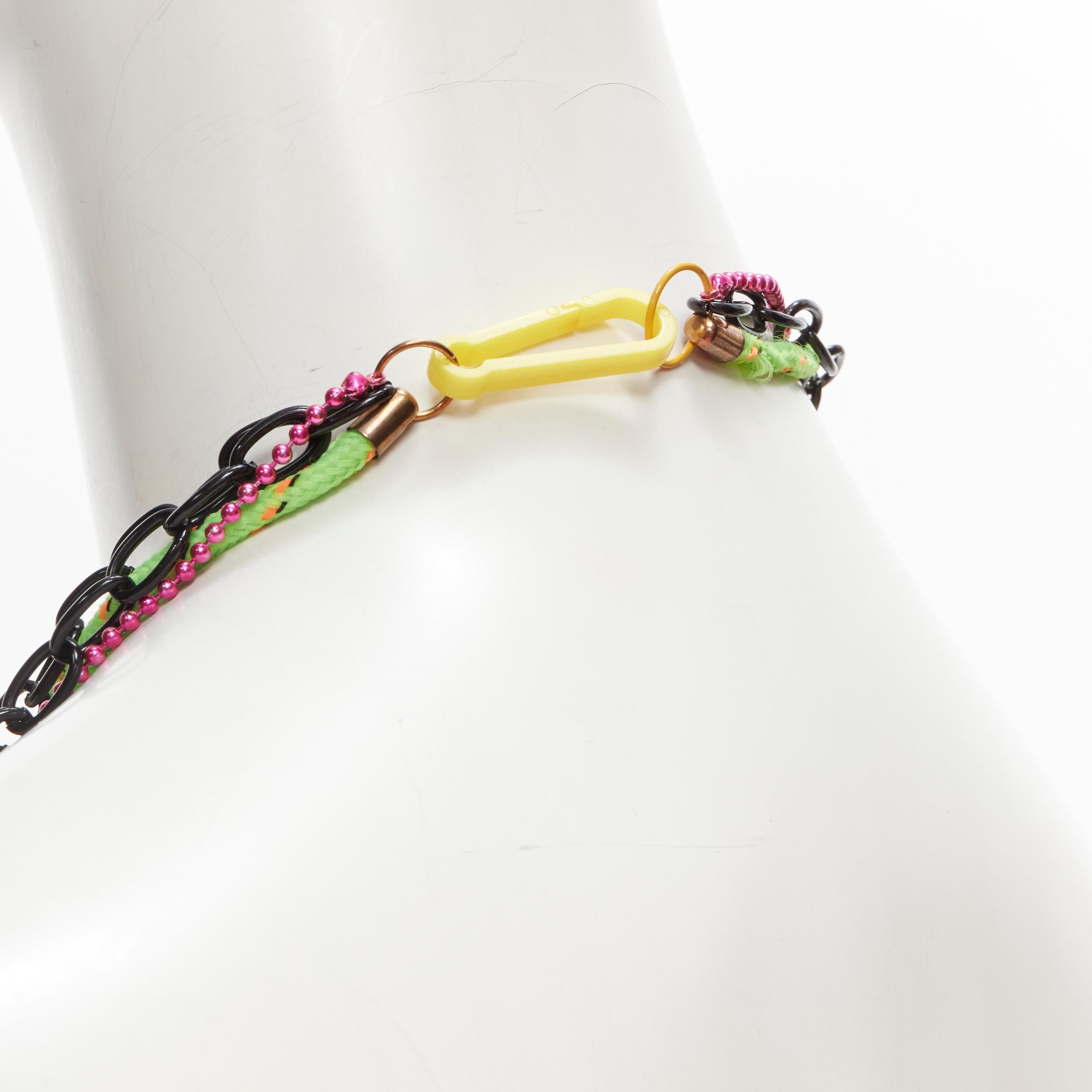 N2 LES NEREIDES Harajuku-Halskette mit bunten Gänseblümchen und karierten Bändern im Angebot 4