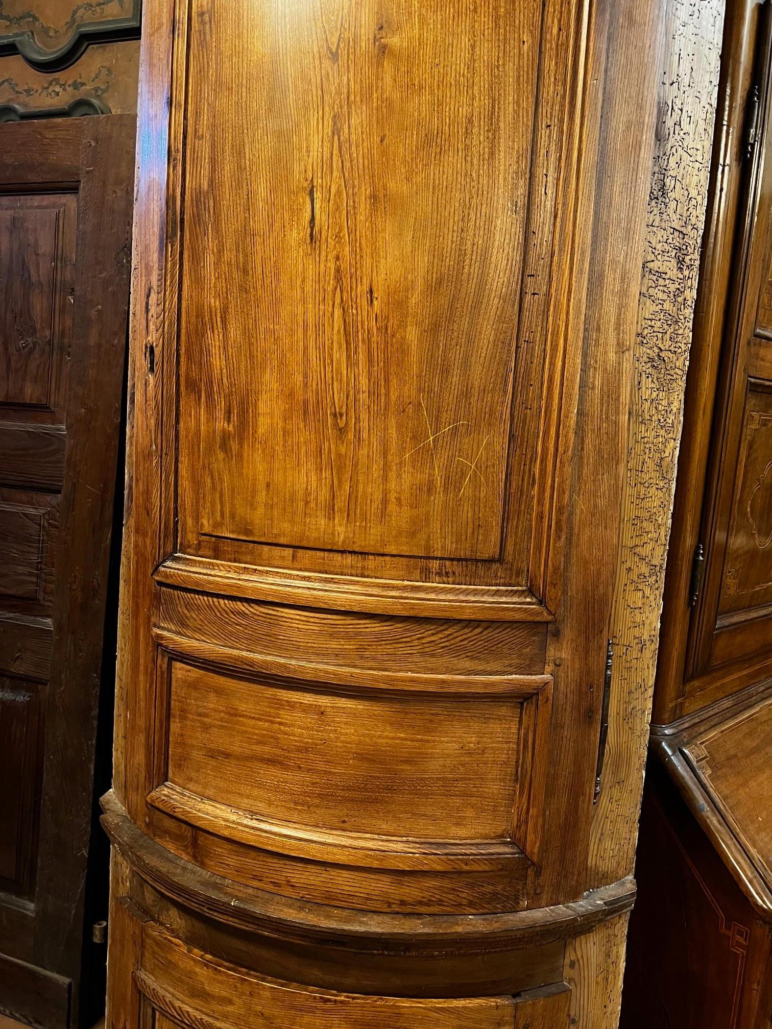 No.2 placard oak cornerboards with top and bottom panels, italy For Sale 4