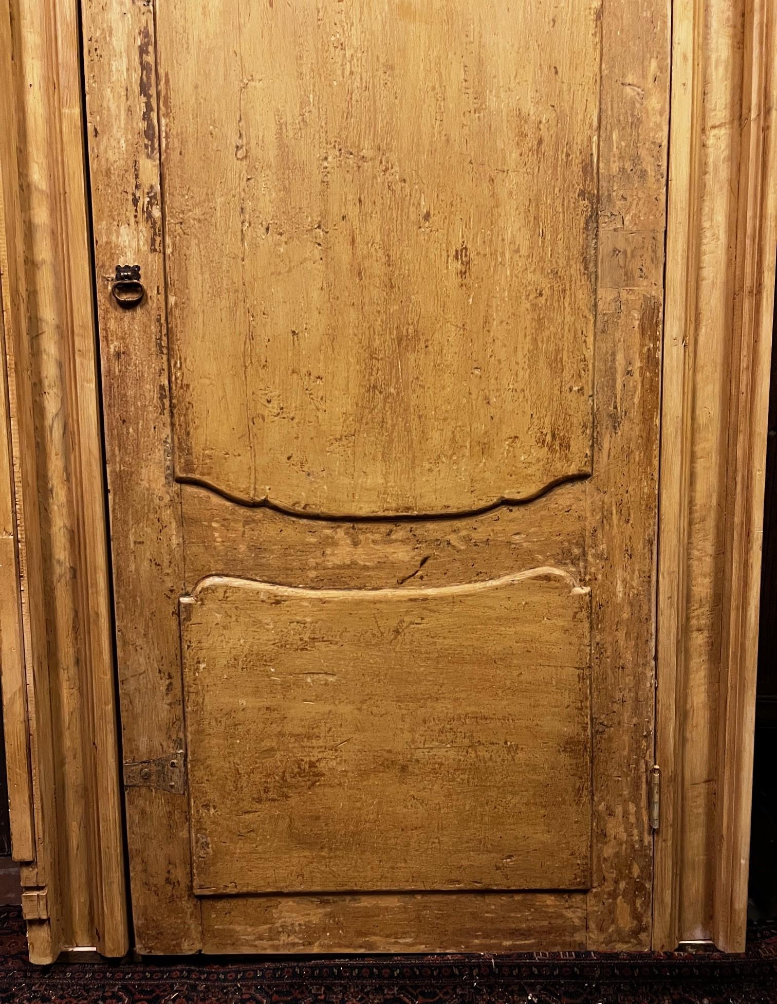 n.2 Porte da interno laccate gialle con telaio e sovraporta, italia In condizioni buone in vendita a Cuneo, Italy (CN)