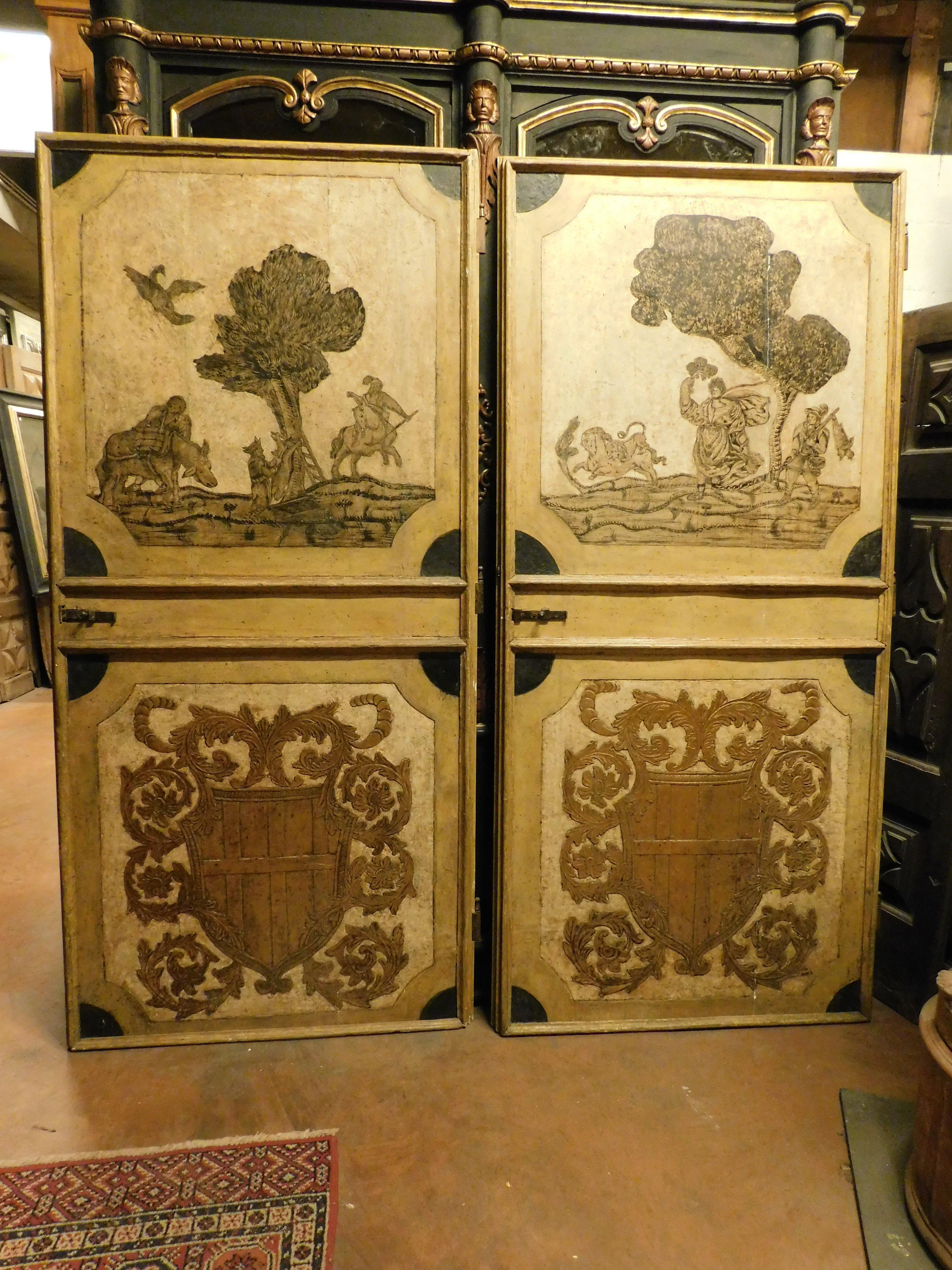 n.2 reich verzierte Türen, Wappen im Relief, gewölbte Landschaft, Österreich (Österreichisch) im Angebot