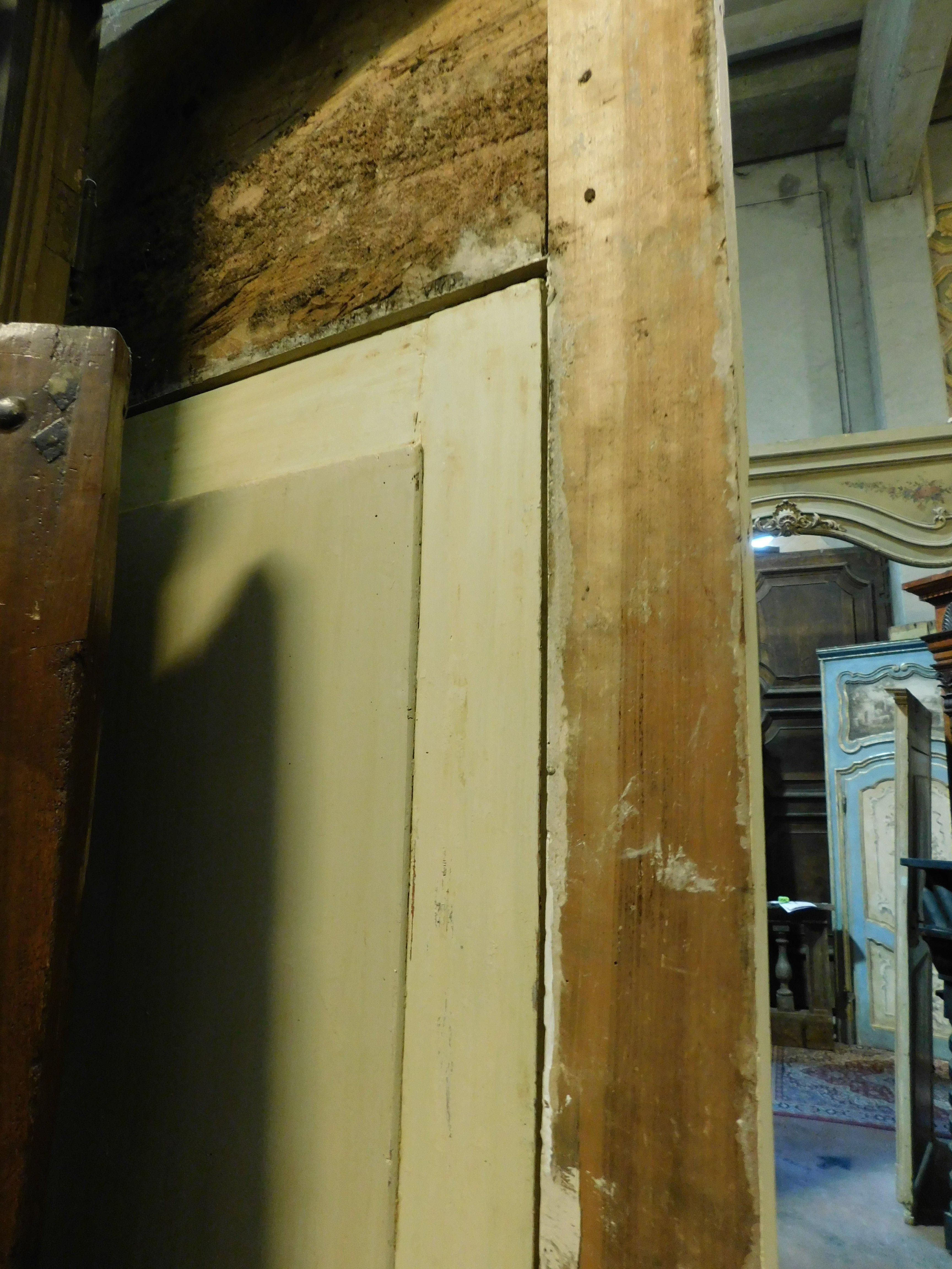N.2 Porte in legno massiccio riccamente dipinte con telaio alto, Italia in vendita 10