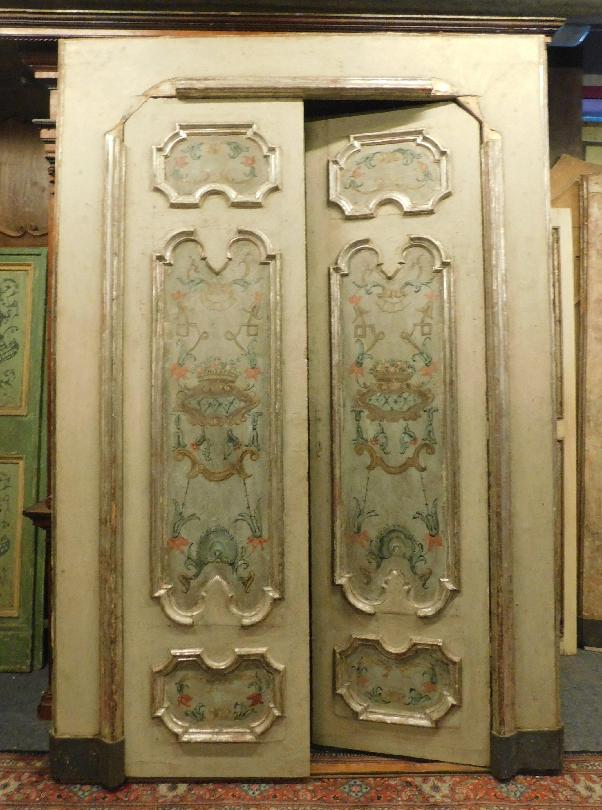N.2 Juego Importantes Puertas Antiguas Napolitanas Lacadas, Ricamente Pintadas, 1700 Italia Pintado a mano en venta