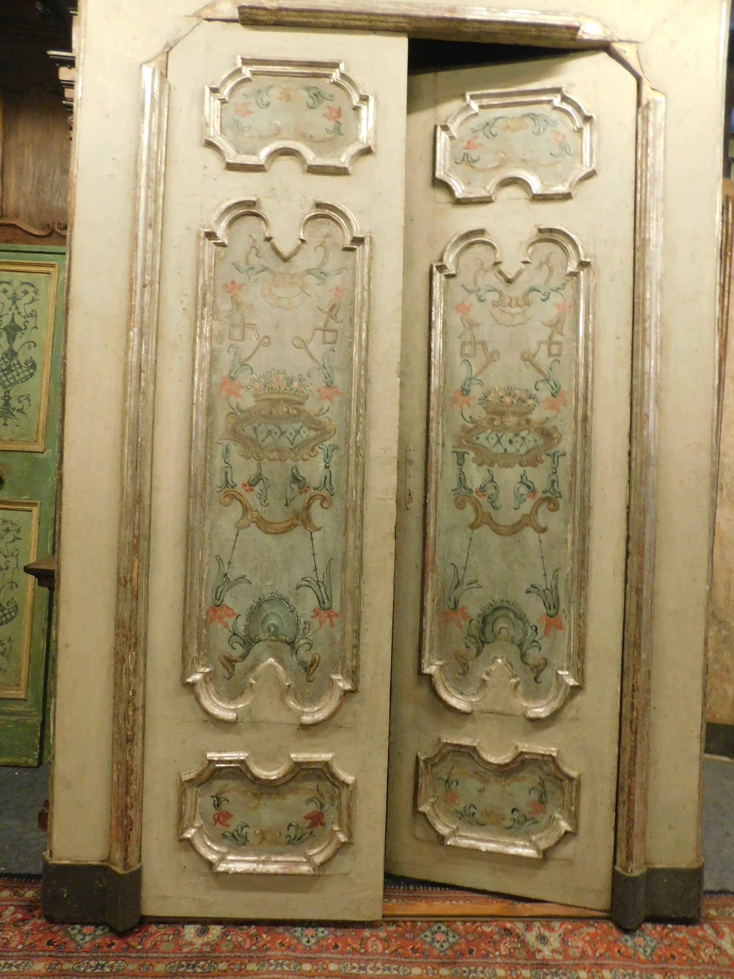 N.2 Juego Importantes Puertas Antiguas Napolitanas Lacadas, Ricamente Pintadas, 1700 Italia Madera en venta