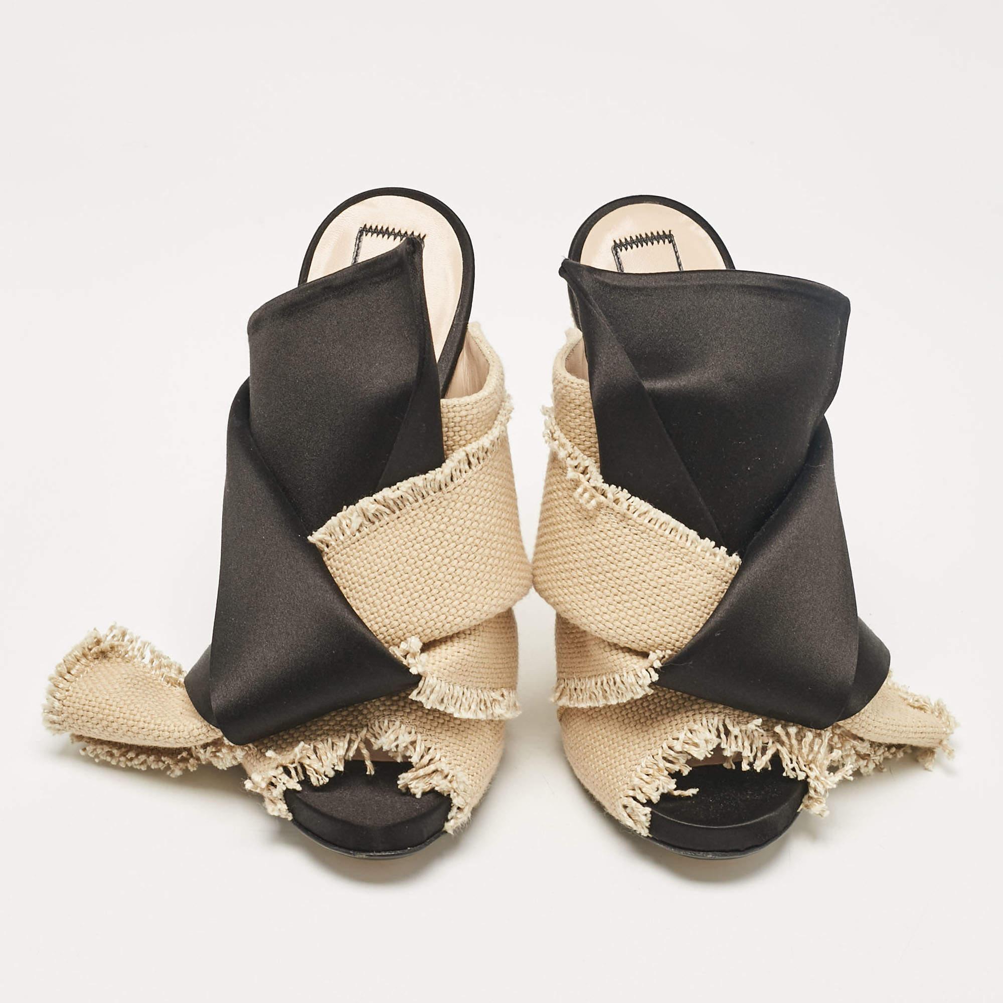 Nero N°21 Mules in tela e raso beige/nero con nodo Raso misura 35,5 in vendita