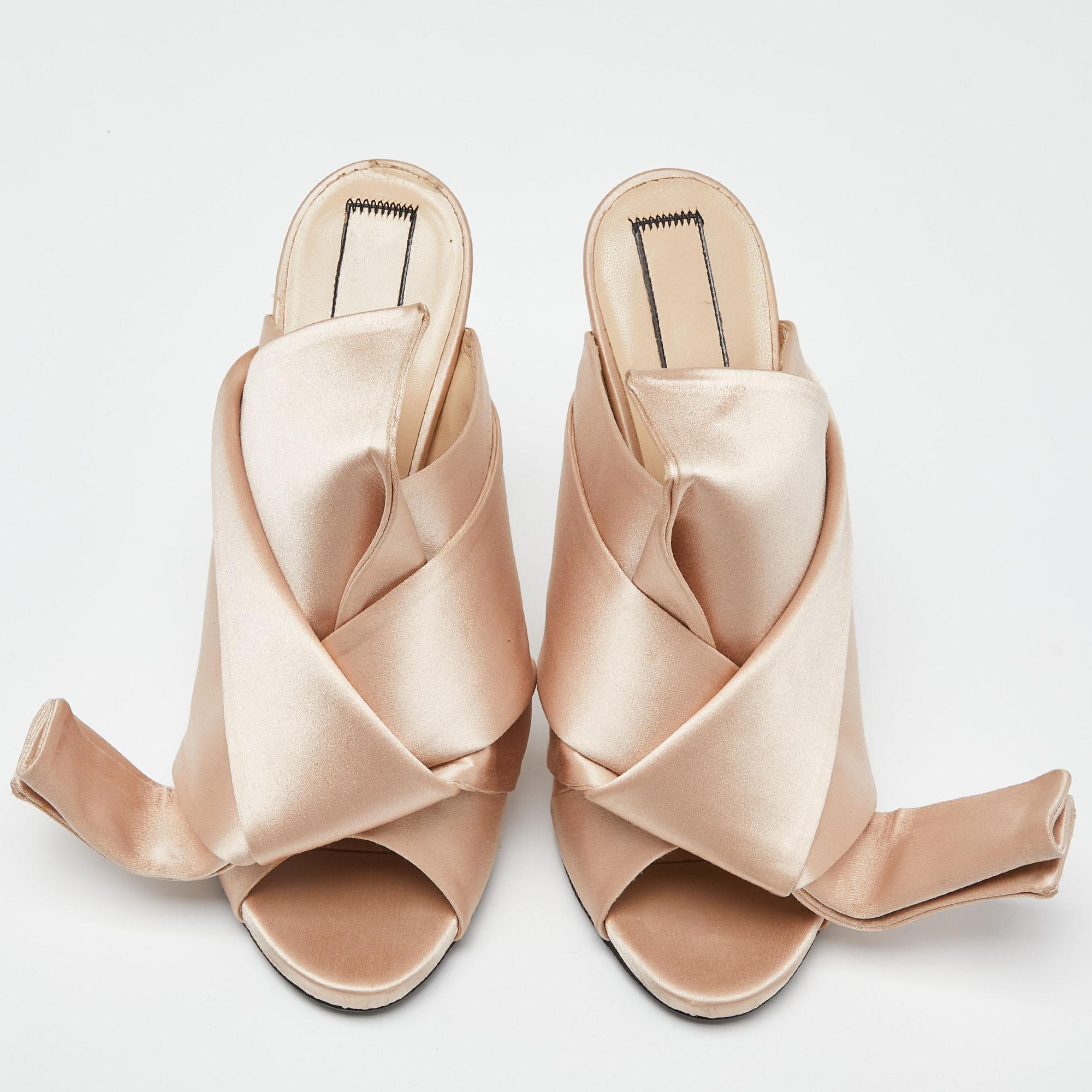 Beige N°21 Mules Ronny in raso plissettato beige taglia 39