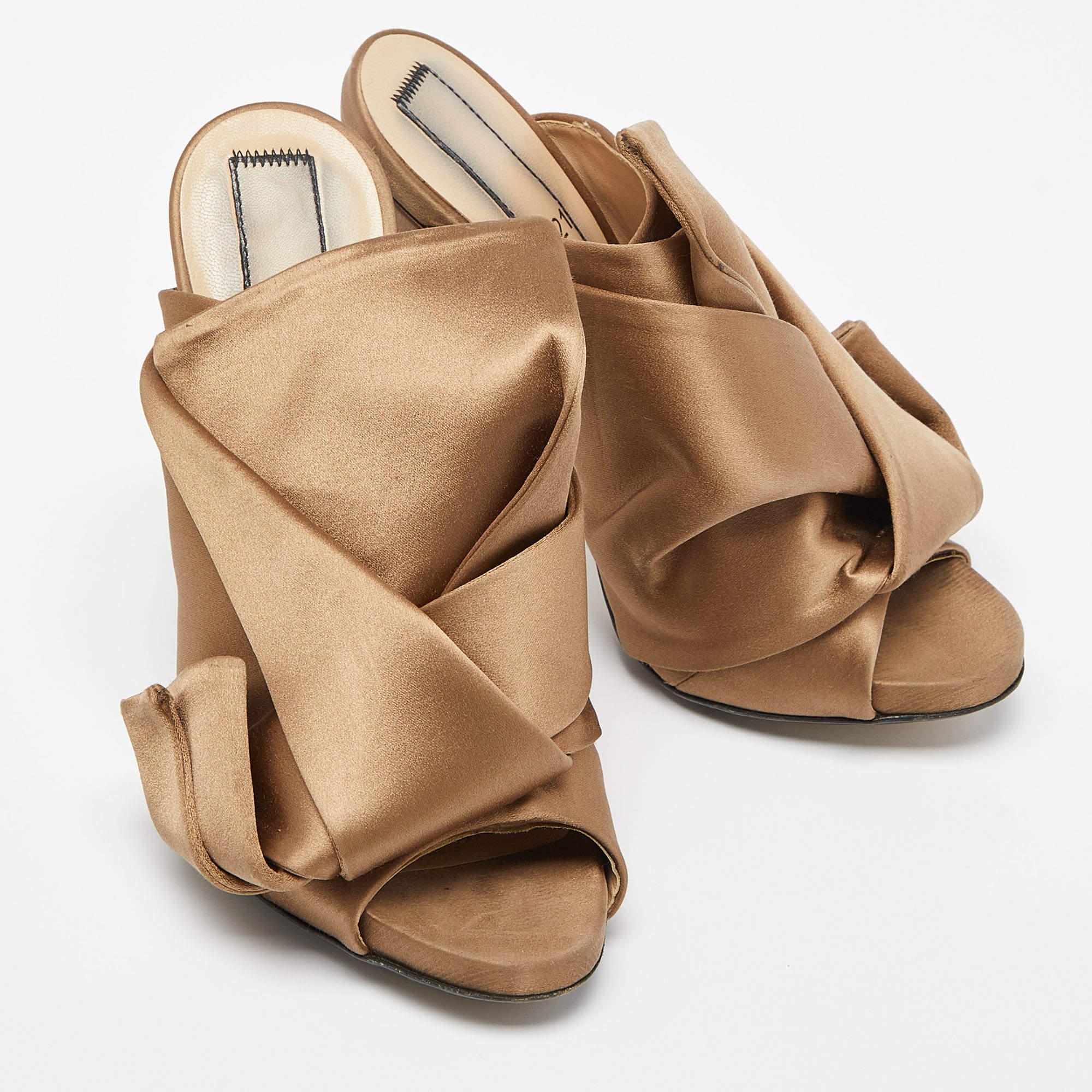 Donna N°21 Sandali con nodo Raso Beige Taglia 37 in vendita