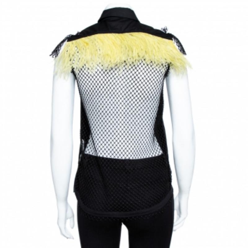 N21 Black Cotton Grid Lace Paneled Feather Trim Shirt XS In Excellent Condition For Sale In Dubai, Al Qouz 2