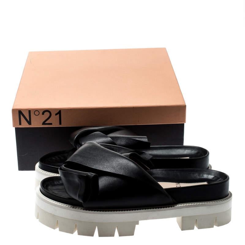 N21 Black Leather Bow Platform Slides Size 39 For Sale 4