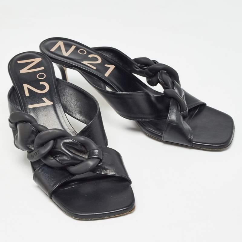 N°21 Schwarz Leder Kette Detail Slide Sandalen Größe 41 Damen im Angebot