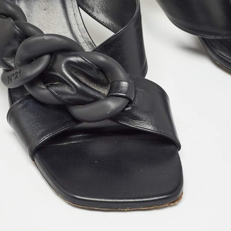 N°21 Schwarz Leder Kette Detail Slide Sandalen Größe 41 im Angebot 3