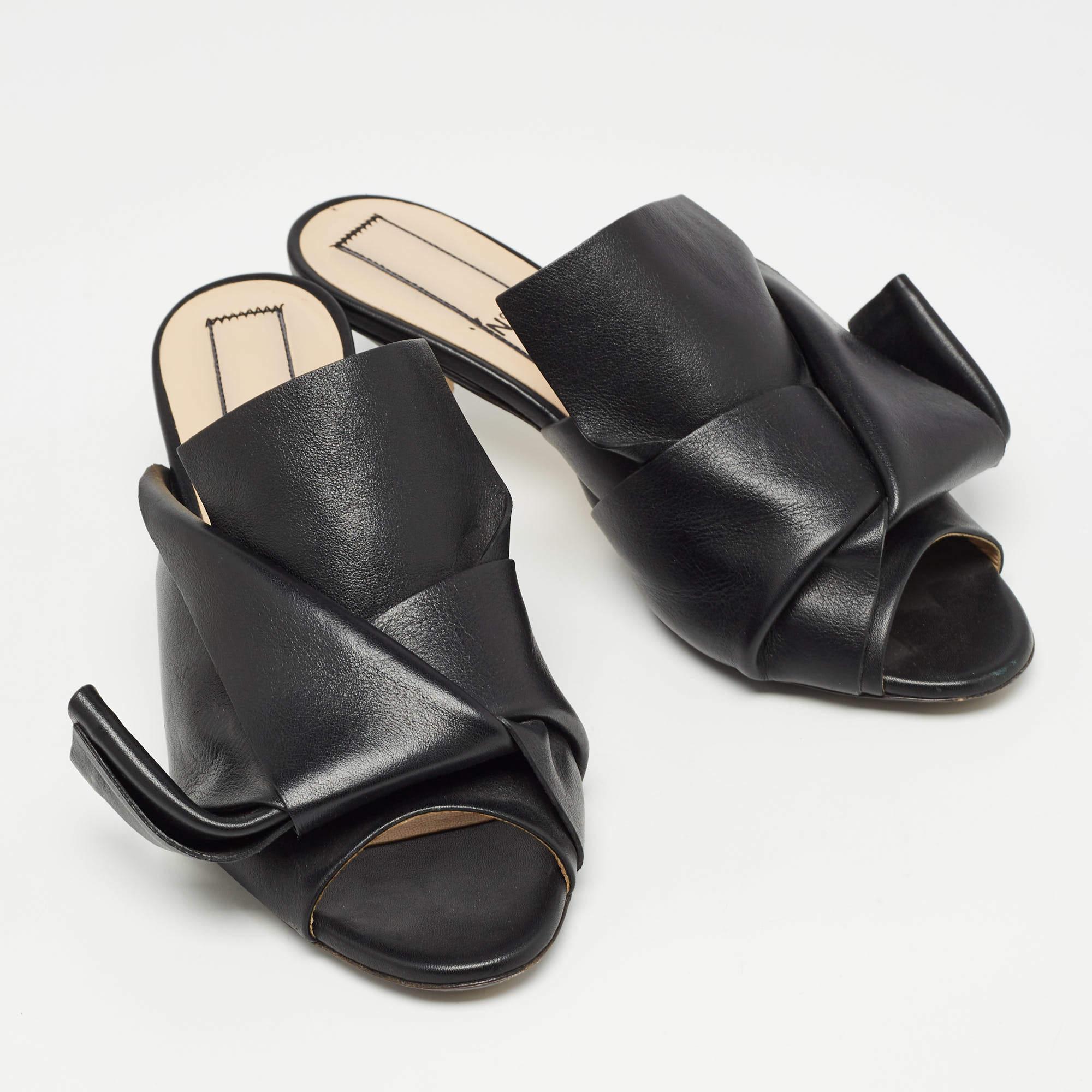 Women's N21 Black Leather Knot Slide Sandals Size 37 For Sale