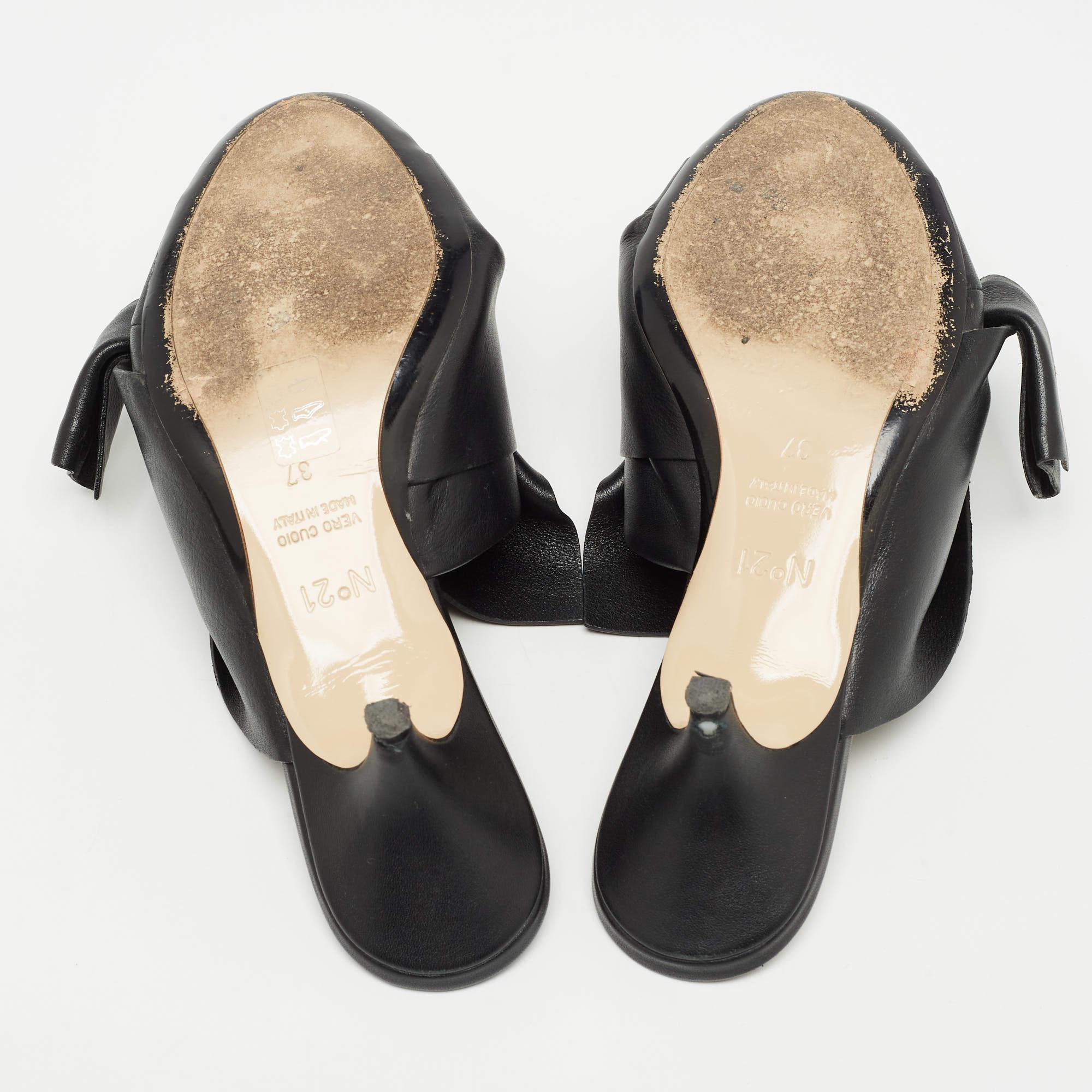 N21 Black Leather Knot Slide Sandals Size 37 For Sale 2