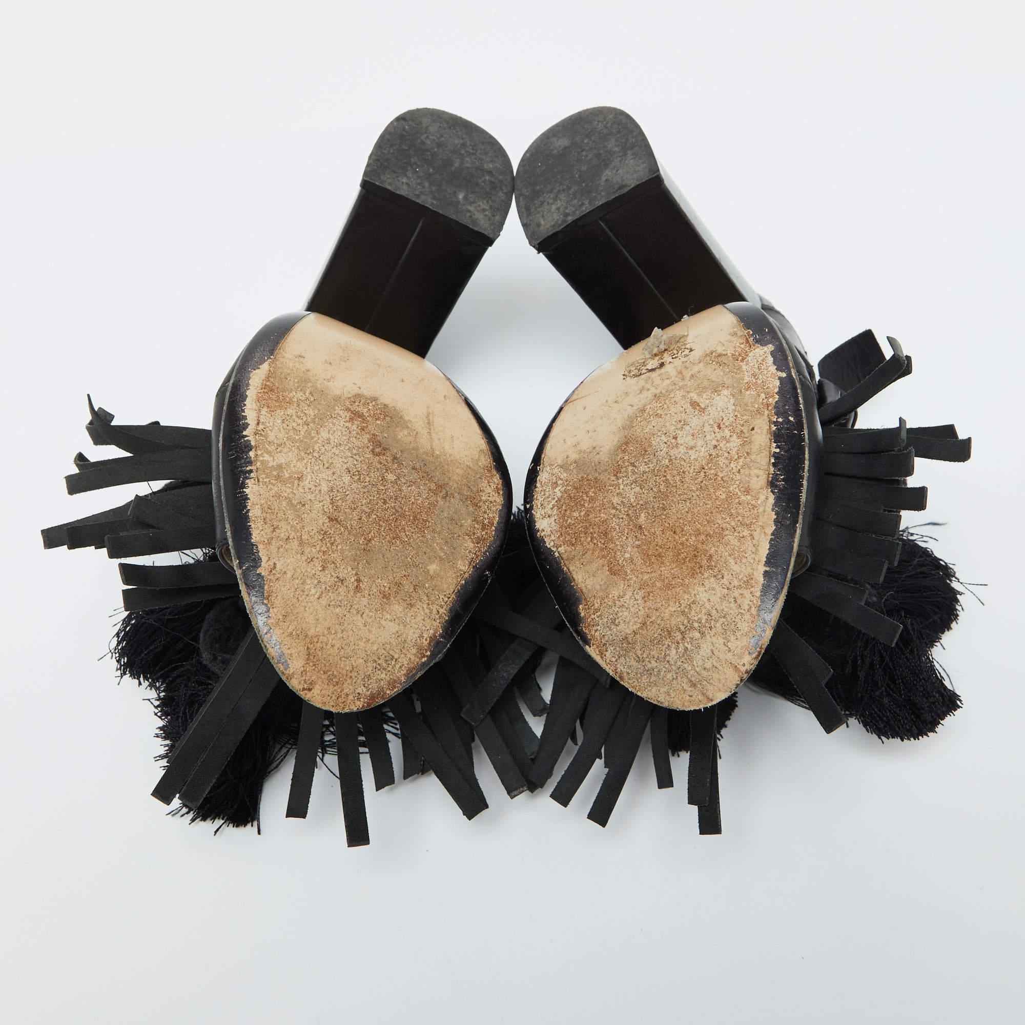 N°21 Mules de cuero negro con borla y flecos y tacón bloqueado Talla 40 en venta 1