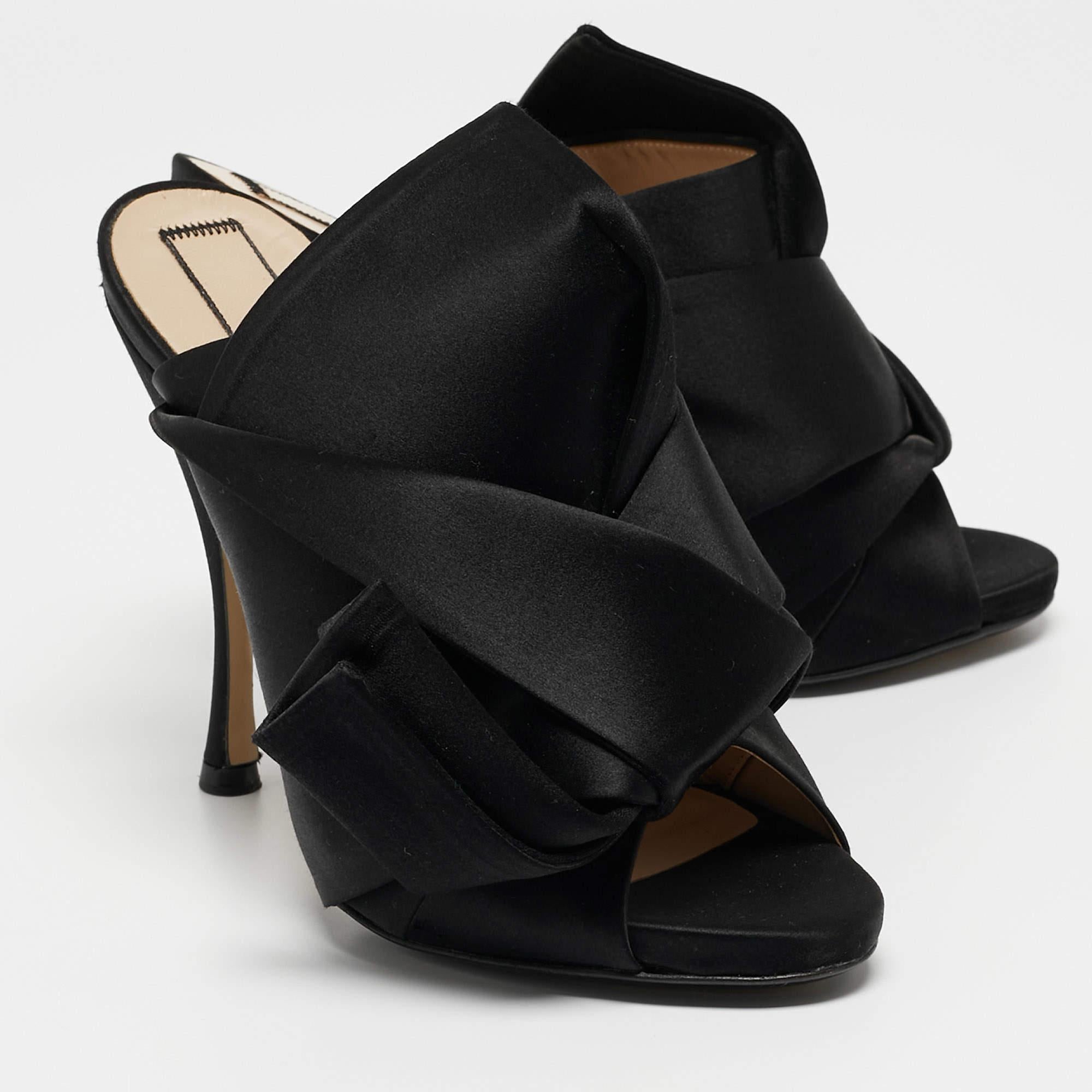 Women's N21 Black Satin Knot Pointed Toe Slide Sandals Size 38 For Sale