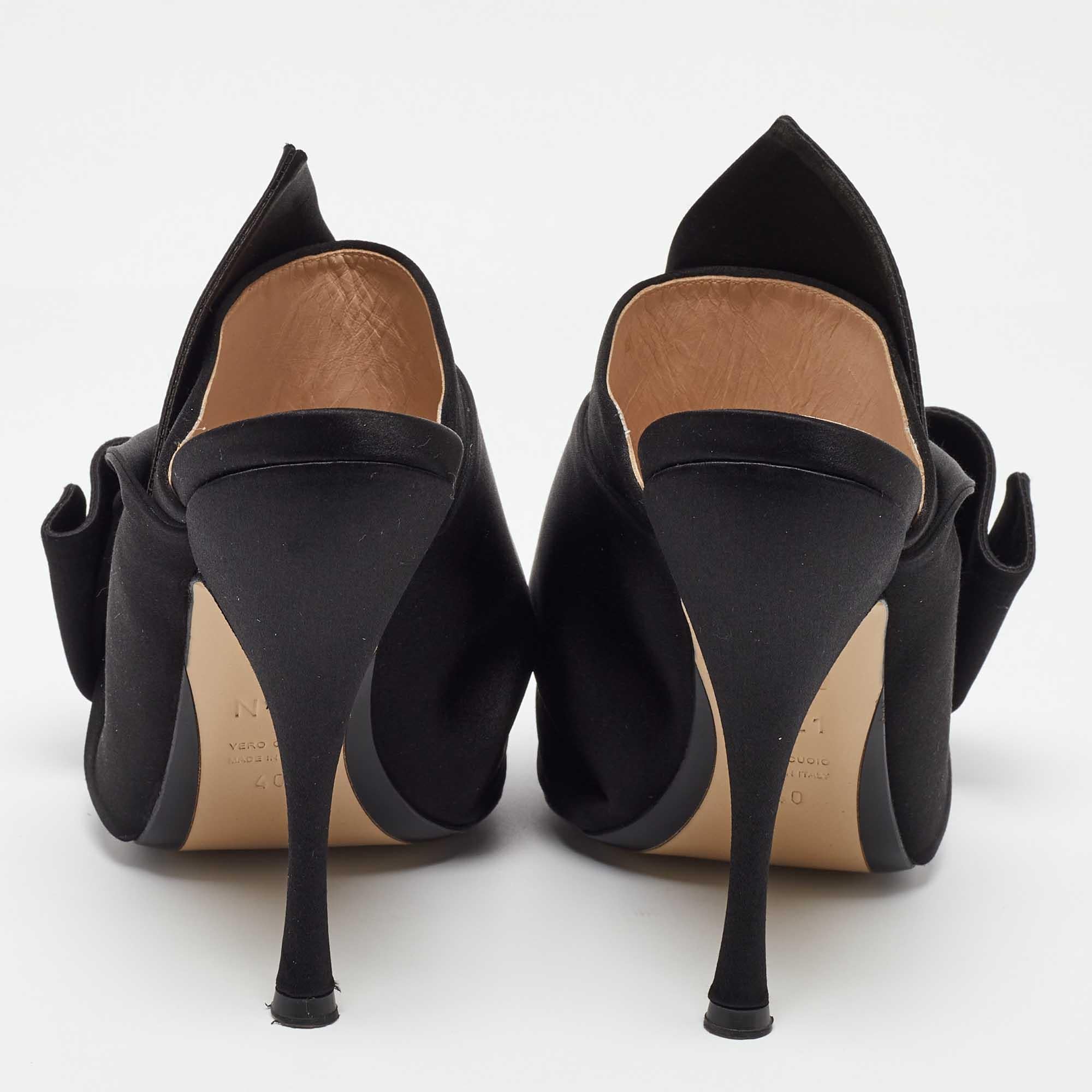 N21 Satin noir Raso Knot Open Toe Mules Size 40 Pour femmes en vente