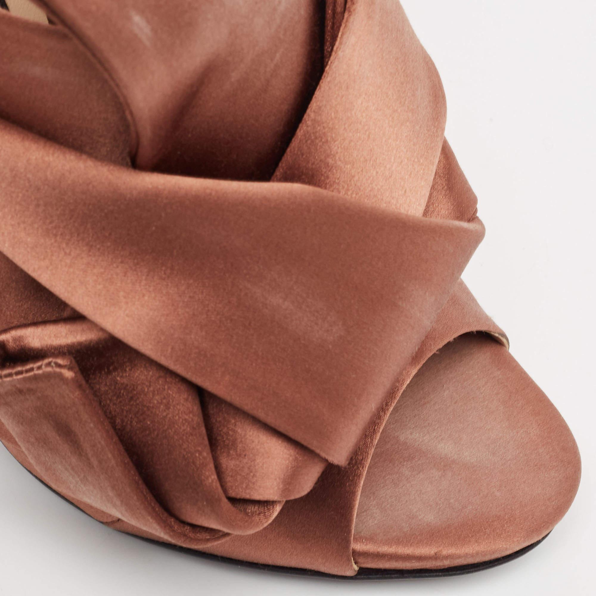 N°21 Raso marrone Raso Knot Peep Toe Mules Taglia 39 in vendita 2