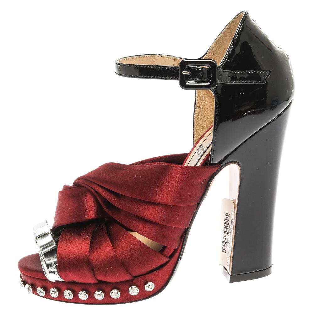 N°21 Burgundy/Black Pleated Satin And Patent Leather Crystal Sandals Size 37 2