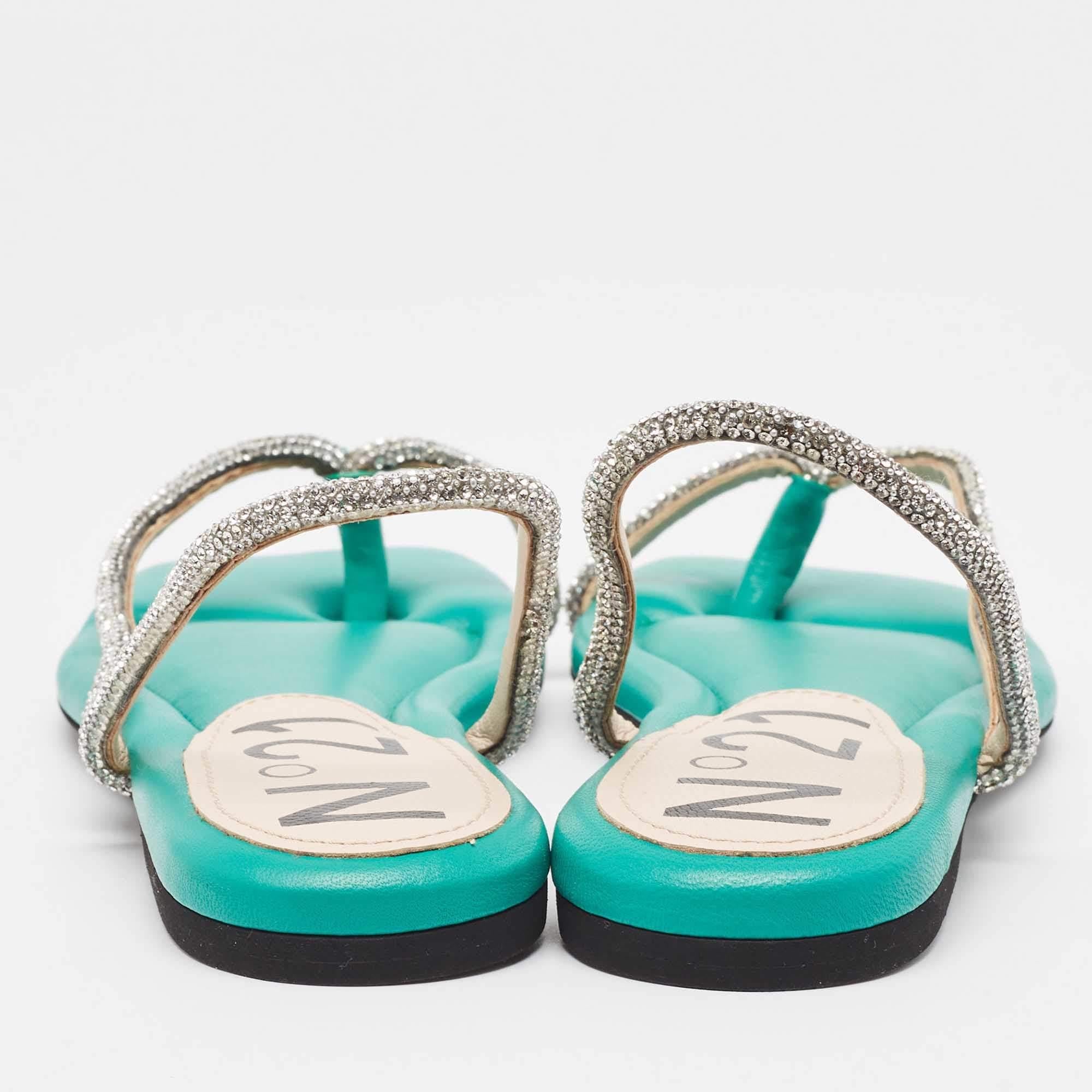 Sandales à bride arrière en cuir vert ornées de cristaux N21, taille 38,5 Pour femmes en vente