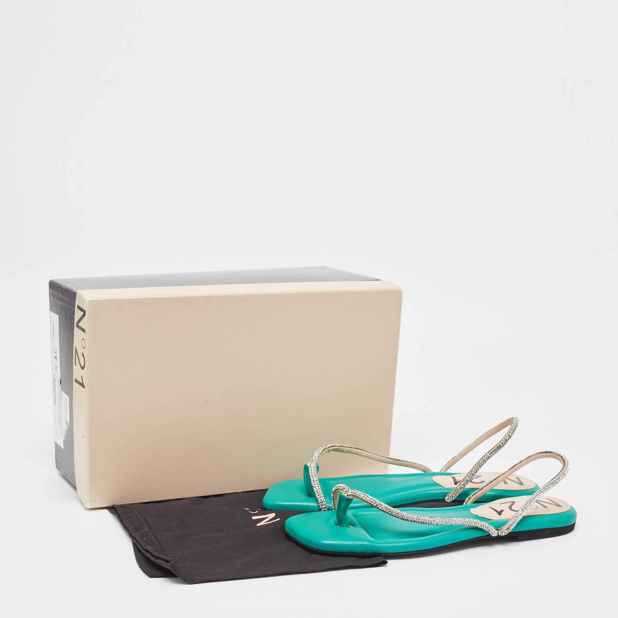 Sandales à bride arrière en cuir vert ornées de cristaux N21, taille 38,5 en vente 4